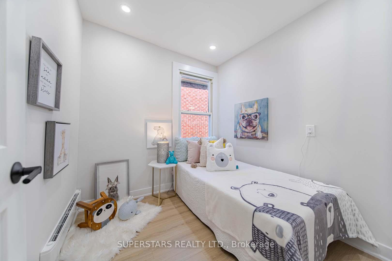 14 Pinegrove Ave, Toronto, ON M1N2G4 | 3 Bedroom 2 Bathroom Detached House | Image 13