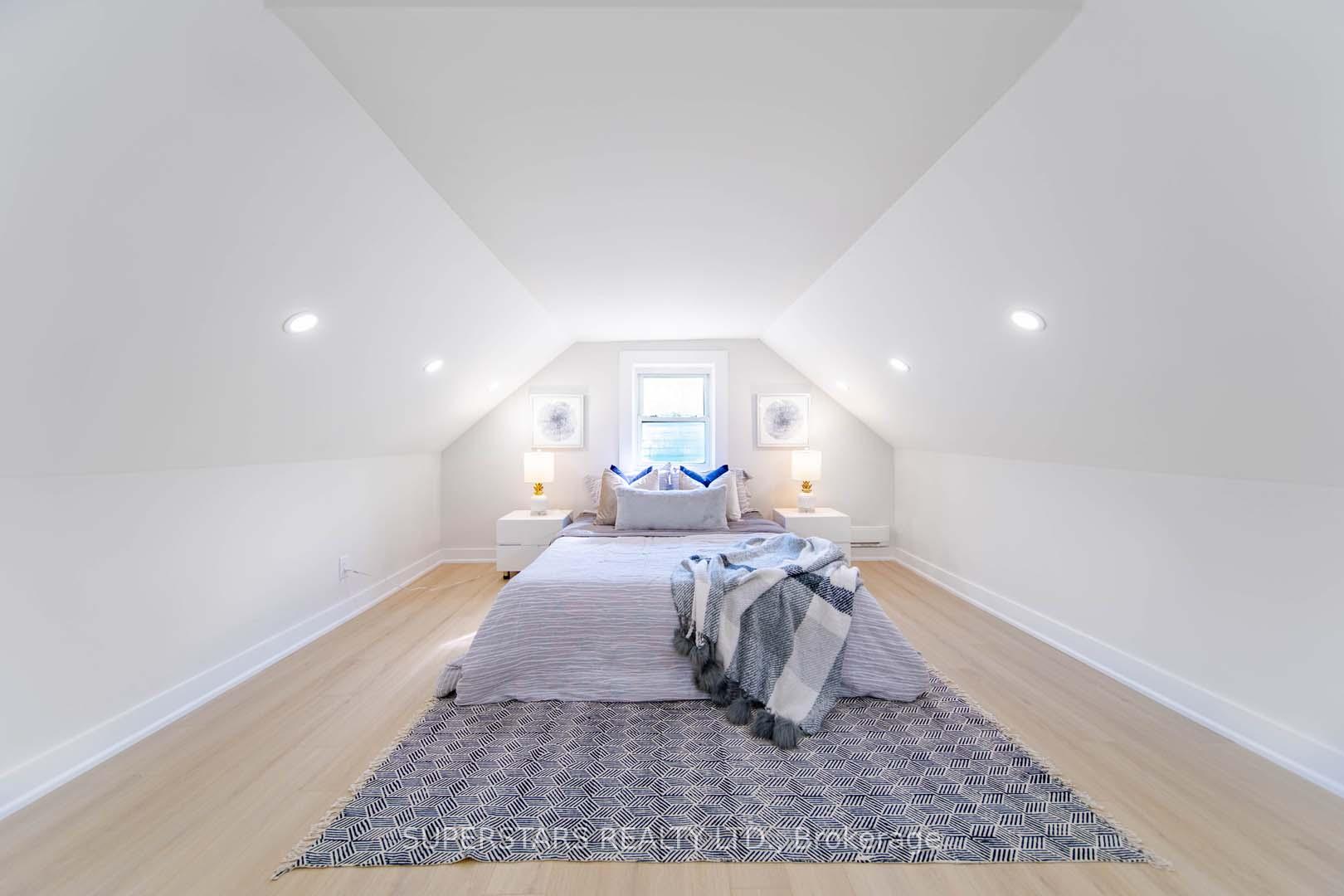 14 Pinegrove Ave, Toronto, ON M1N2G4 | 3 Bedroom 2 Bathroom Detached House | Image 14