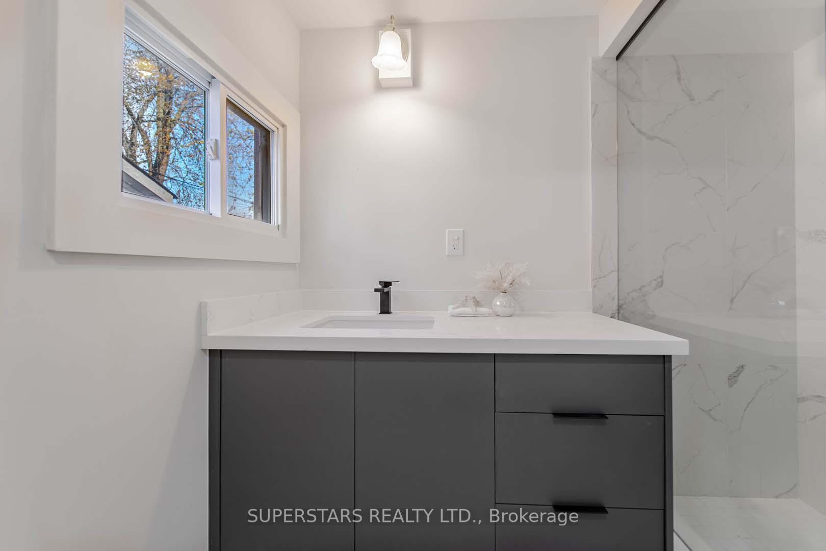 14 Pinegrove Ave, Toronto, ON M1N2G4 | 3 Bedroom 2 Bathroom Detached House | Image 16