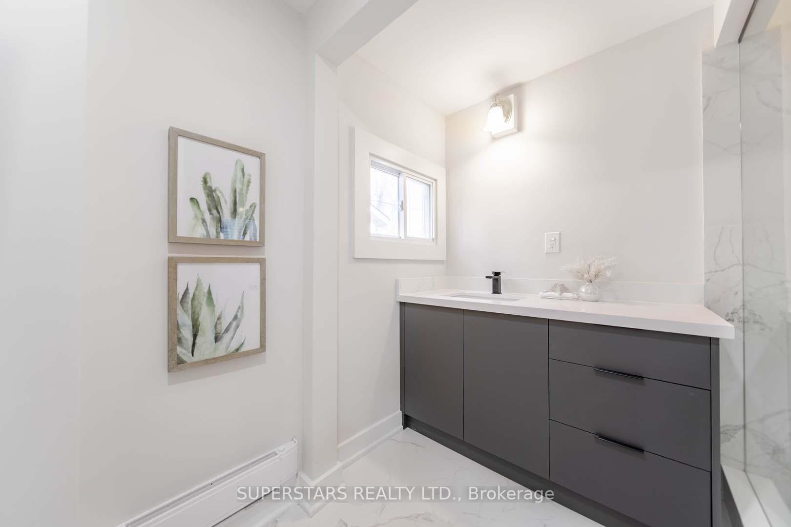 14 Pinegrove Ave, Toronto, ON M1N2G4 | 3 Bedroom 2 Bathroom Detached House | Image 17