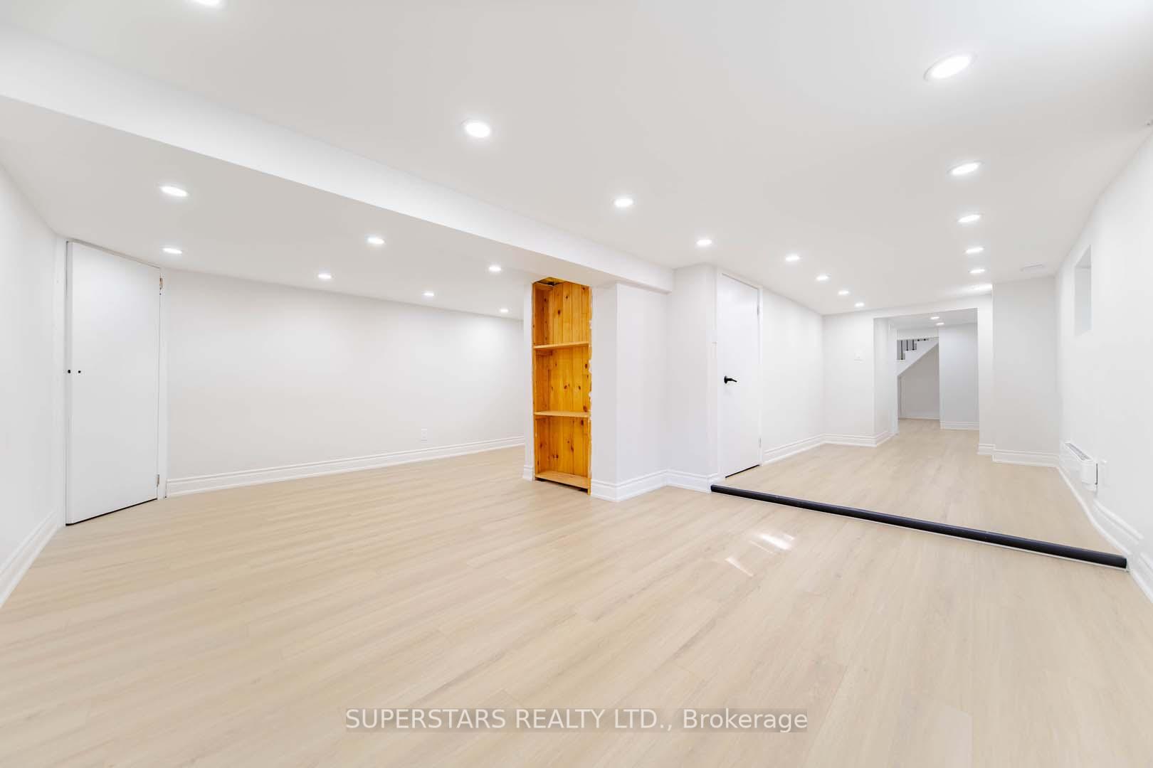 14 Pinegrove Ave, Toronto, ON M1N2G4 | 3 Bedroom 2 Bathroom Detached House | Image 18