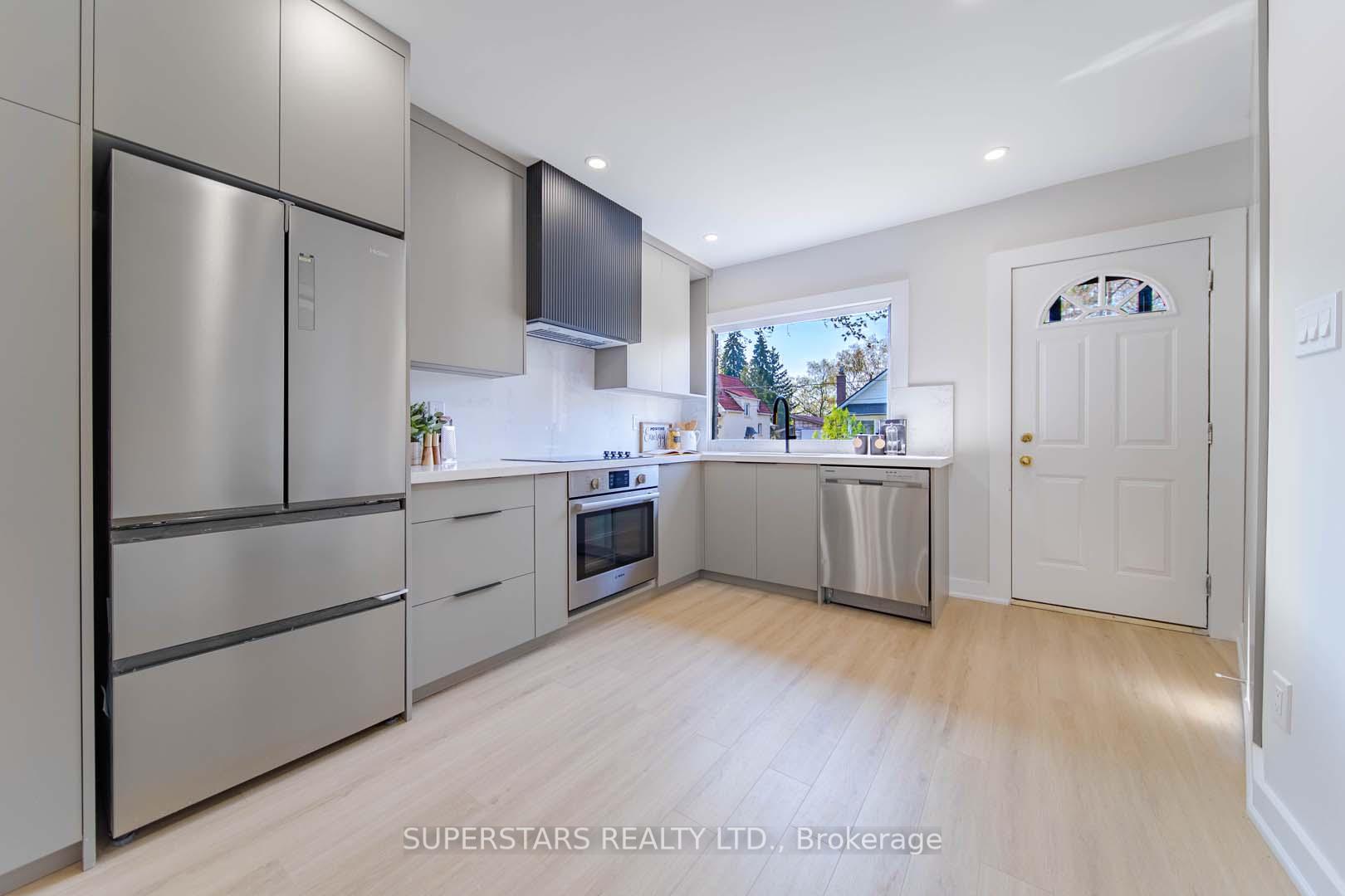 14 Pinegrove Ave, Toronto, ON M1N2G4 | 3 Bedroom 2 Bathroom Detached House | Image 2