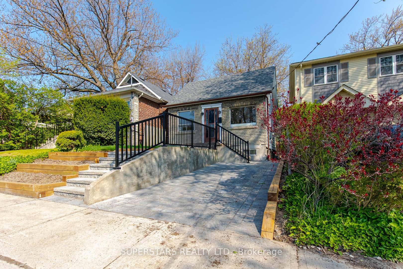 14 Pinegrove Ave, Toronto, ON M1N2G4 | 3 Bedroom 2 Bathroom Detached House | Image 25
