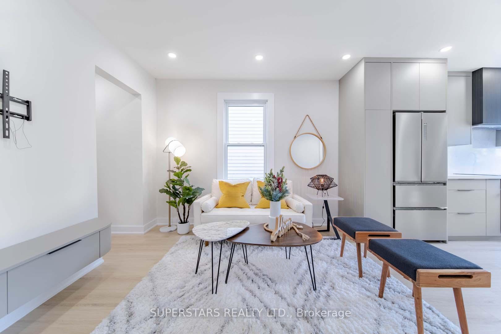 14 Pinegrove Ave, Toronto, ON M1N2G4 | 3 Bedroom 2 Bathroom Detached House | Image 6