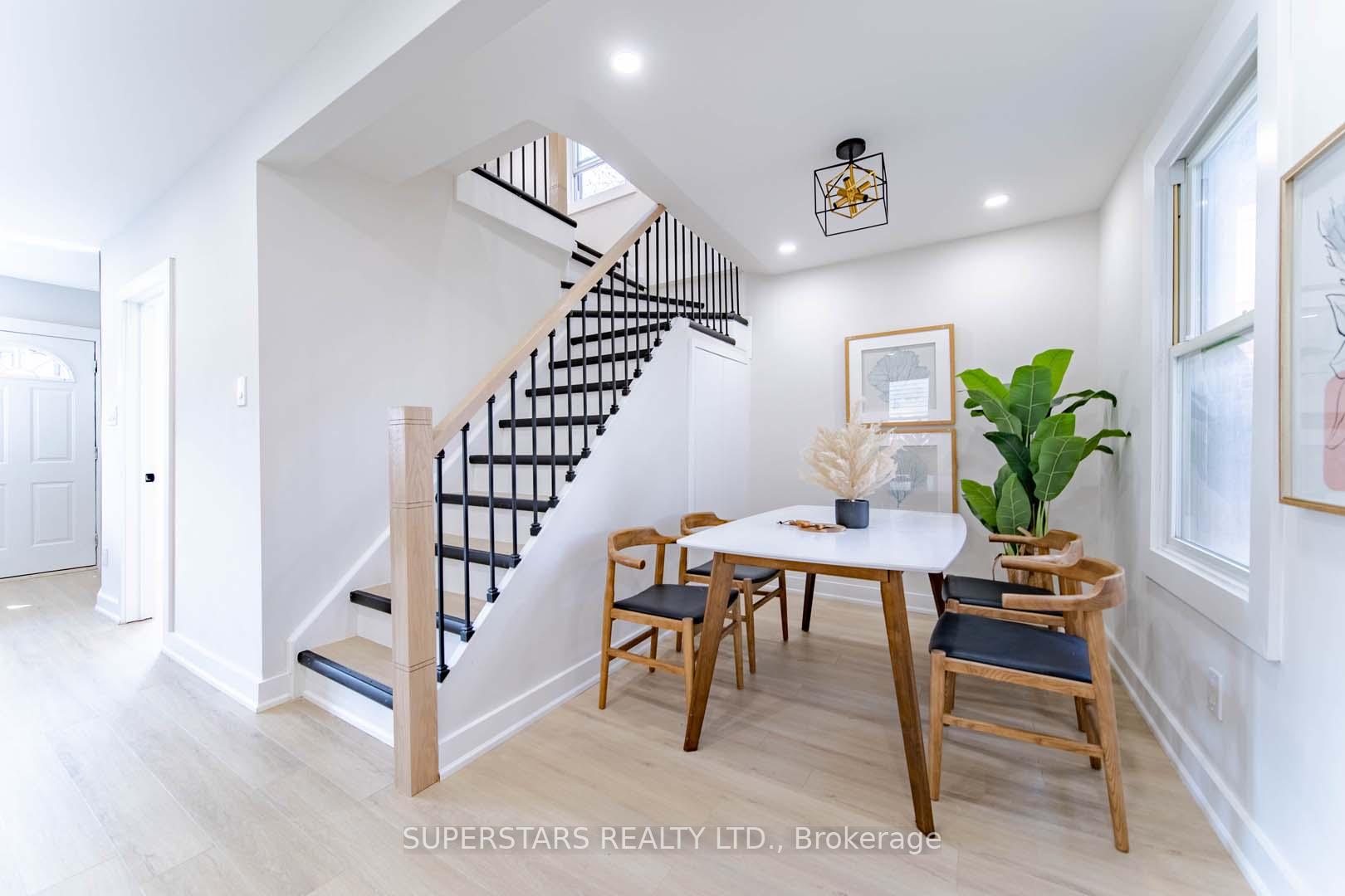 14 Pinegrove Ave, Toronto, ON M1N2G4 | 3 Bedroom 2 Bathroom Detached House | Image 8