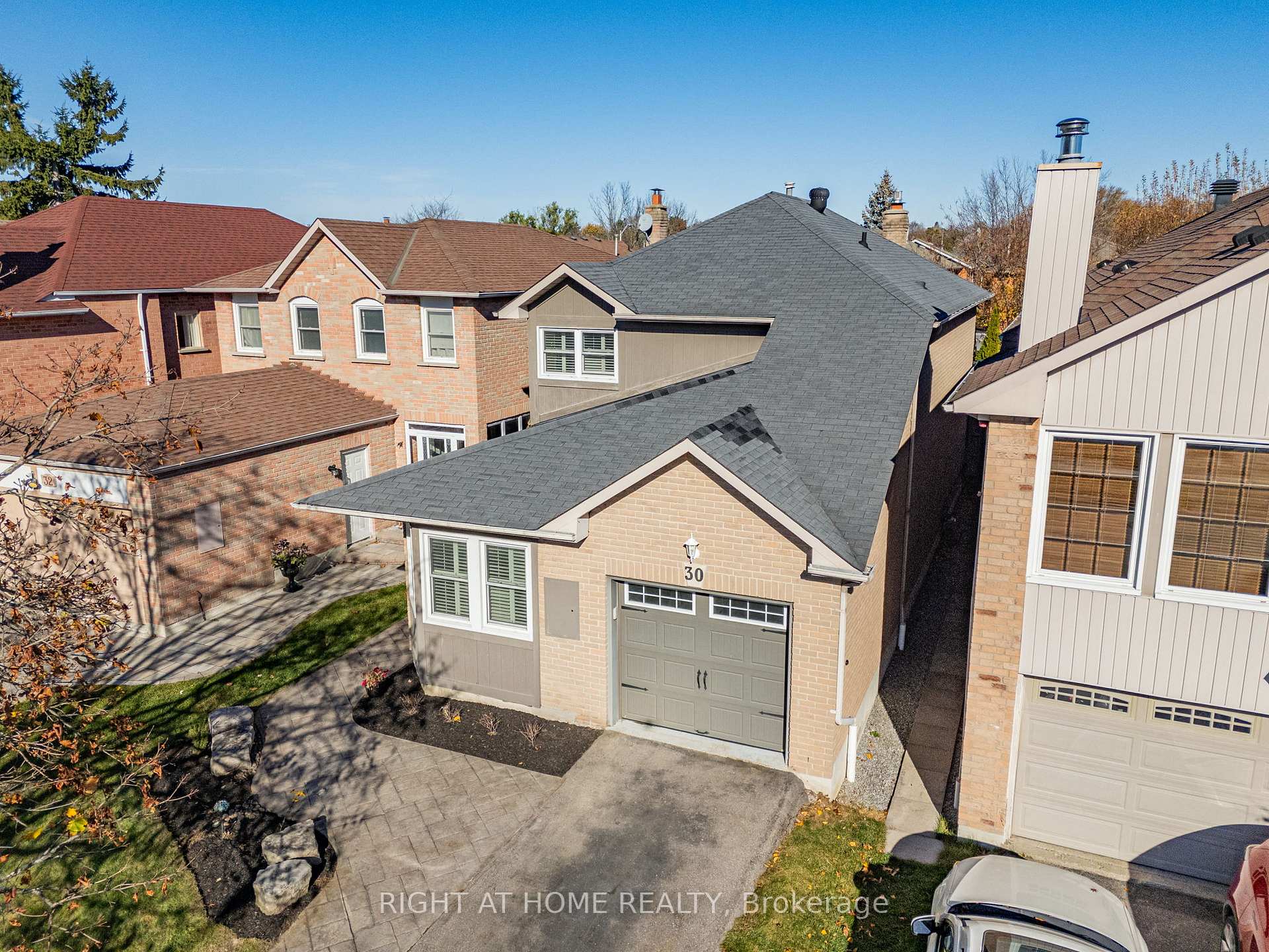 30 Bornholm Dr, Toronto, ON M1C4P7 | 3 Bedroom 4 Bathroom Detached House | Image 3