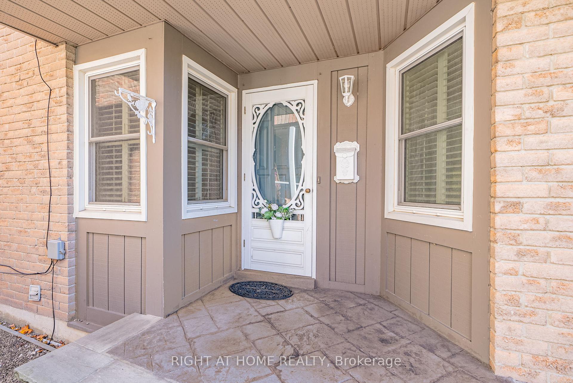 30 Bornholm Dr, Toronto, ON M1C4P7 | 3 Bedroom 4 Bathroom Detached House | Image 4