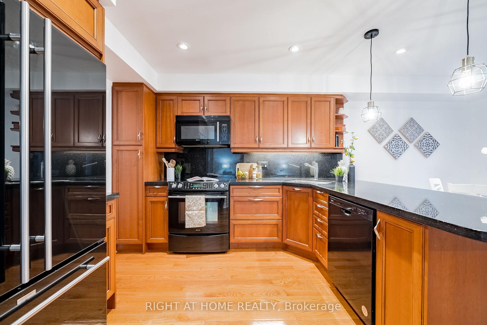 30 Bornholm Dr, Toronto, ON M1C4P7 | 3 Bedroom 4 Bathroom Detached House | Image 9