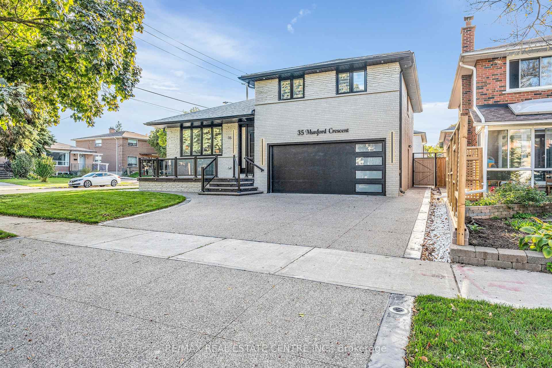 35 Munford Cres, Toronto, ON M4B1B9 | 4 Bedroom 6 Bathroom Detached House | Image 1