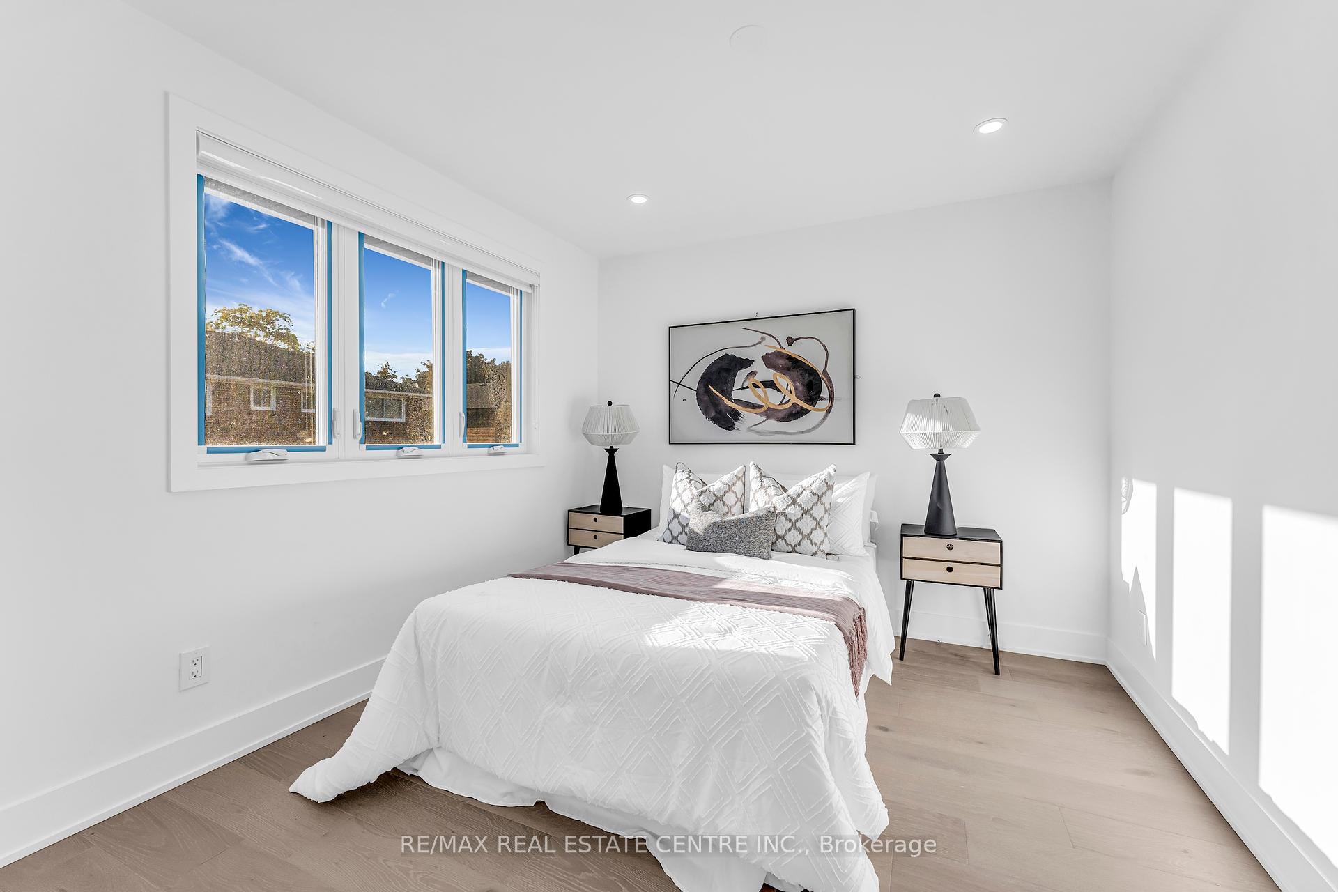 35 Munford Cres, Toronto, ON M4B1B9 | 4 Bedroom 6 Bathroom Detached House | Image 17