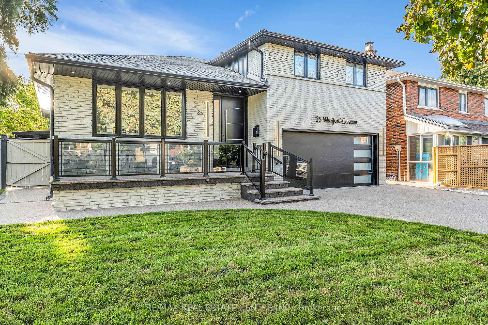 35 Munford Cres, Toronto, ON M4B1B9 | 4 Bedroom 6 Bathroom Detached House | Image 2