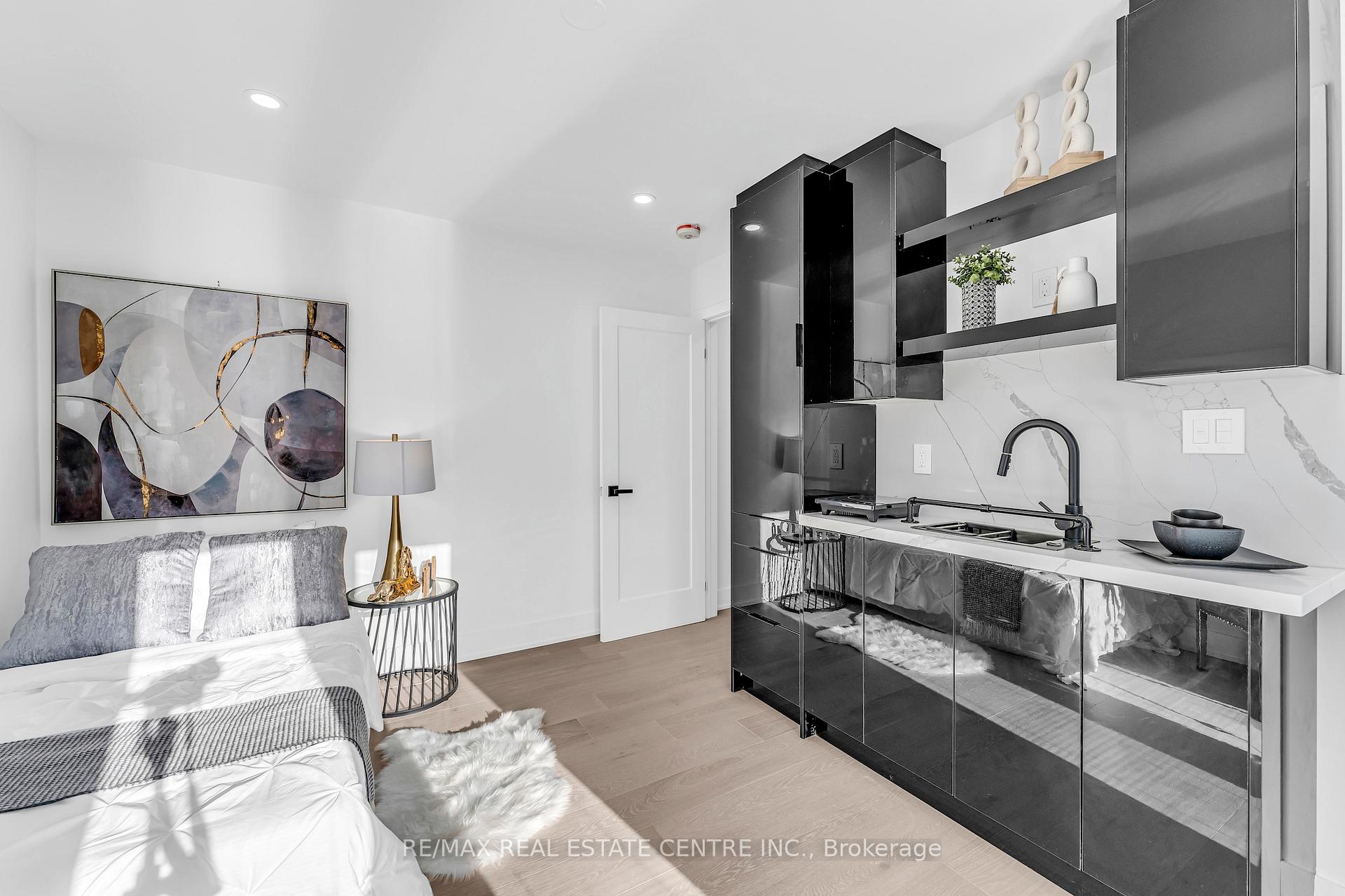 35 Munford Cres, Toronto, ON M4B1B9 | 4 Bedroom 6 Bathroom Detached House | Image 21