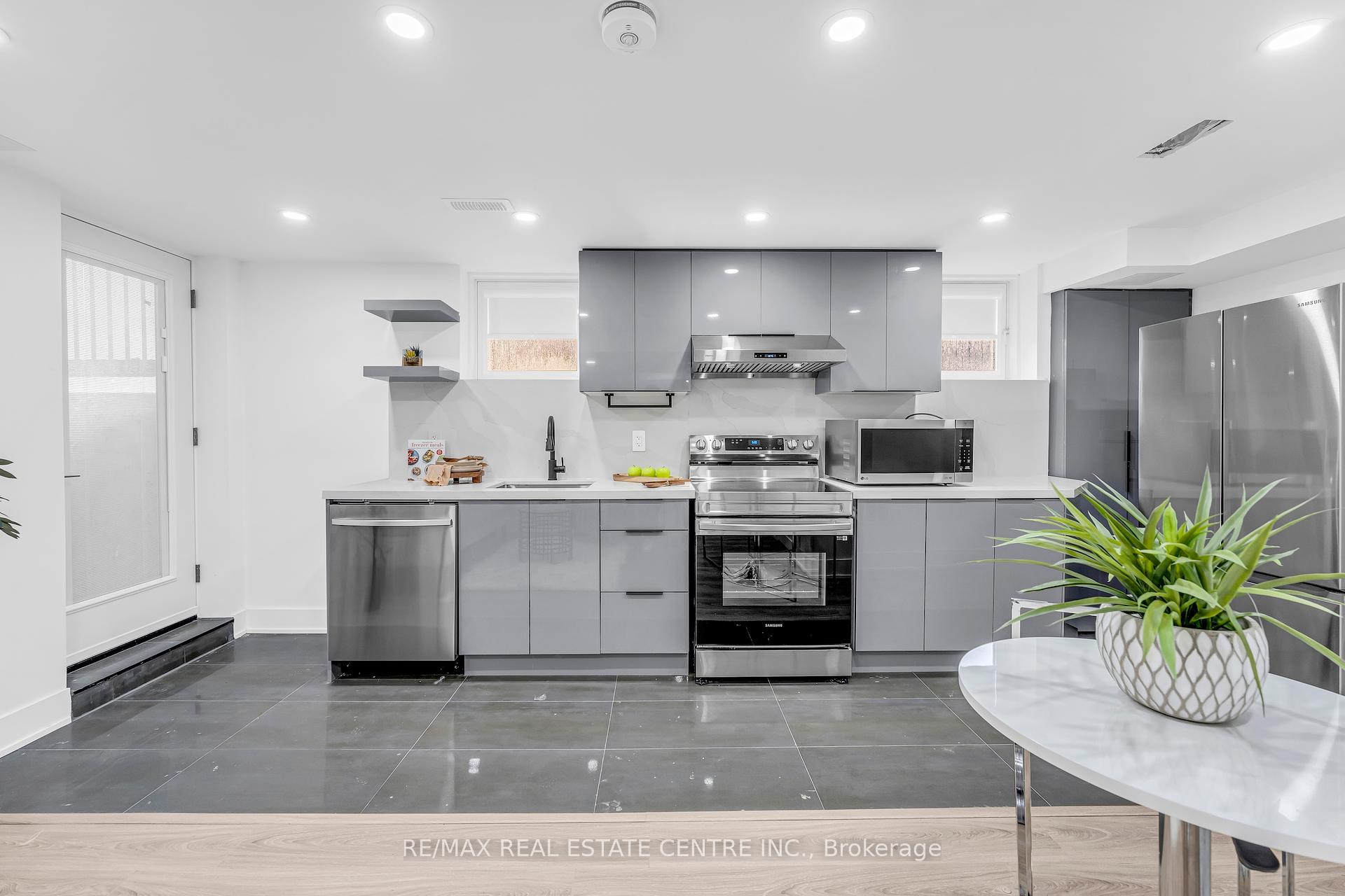 35 Munford Cres, Toronto, ON M4B1B9 | 4 Bedroom 6 Bathroom Detached House | Image 23