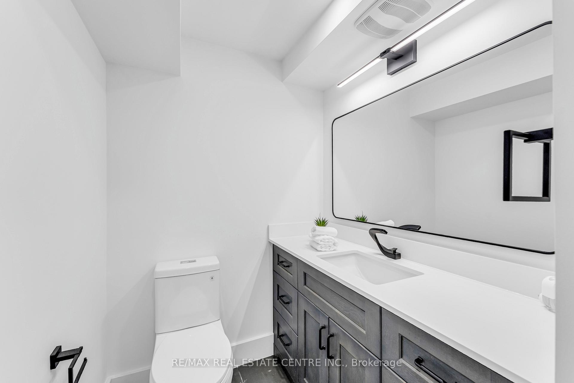 35 Munford Cres, Toronto, ON M4B1B9 | 4 Bedroom 6 Bathroom Detached House | Image 27