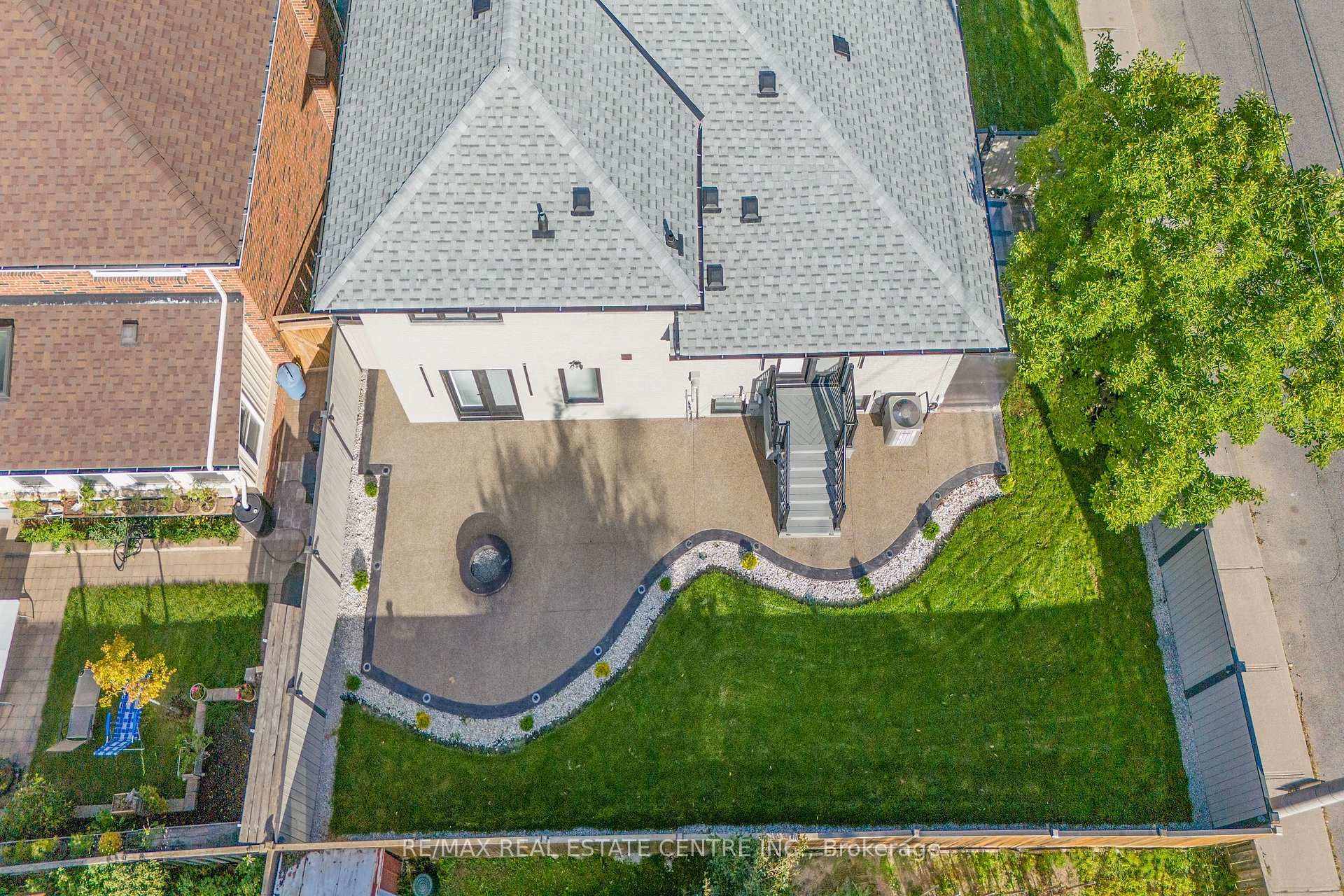 35 Munford Cres, Toronto, ON M4B1B9 | 4 Bedroom 6 Bathroom Detached House | Image 34