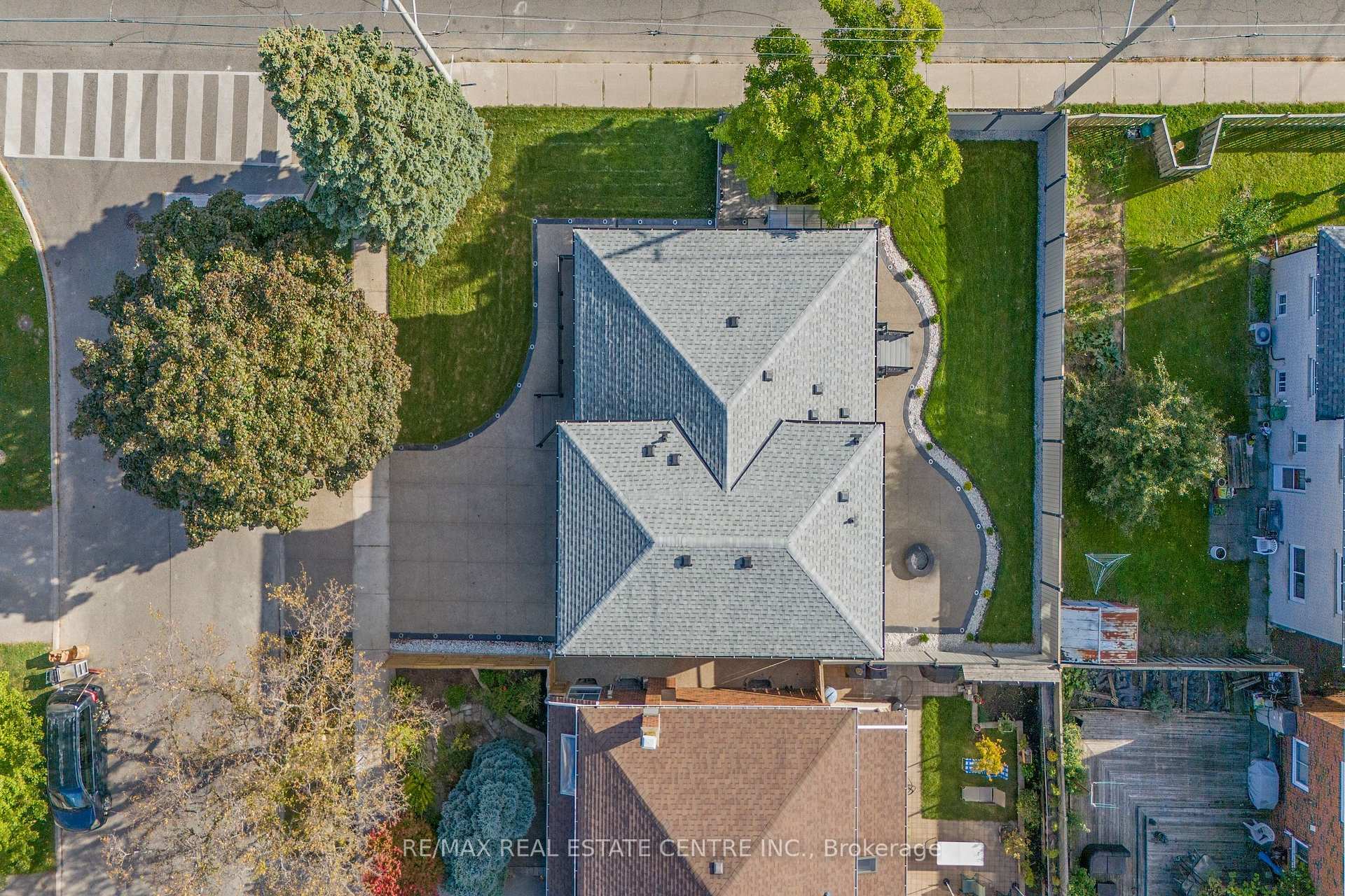 35 Munford Cres, Toronto, ON M4B1B9 | 4 Bedroom 6 Bathroom Detached House | Image 35