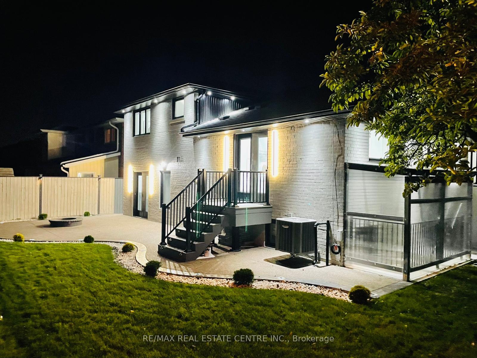 35 Munford Cres, Toronto, ON M4B1B9 | 4 Bedroom 6 Bathroom Detached House | Image 38