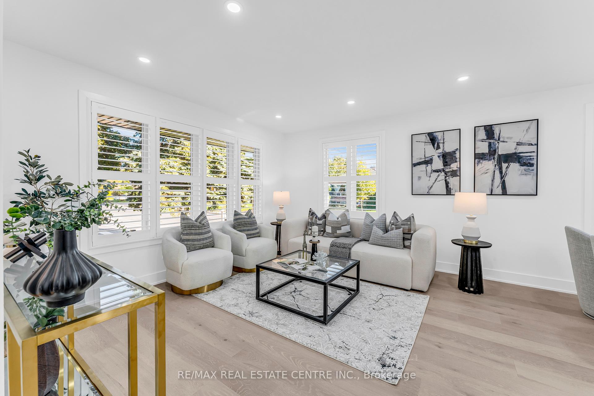 35 Munford Cres, Toronto, ON M4B1B9 | 4 Bedroom 6 Bathroom Detached House | Image 5