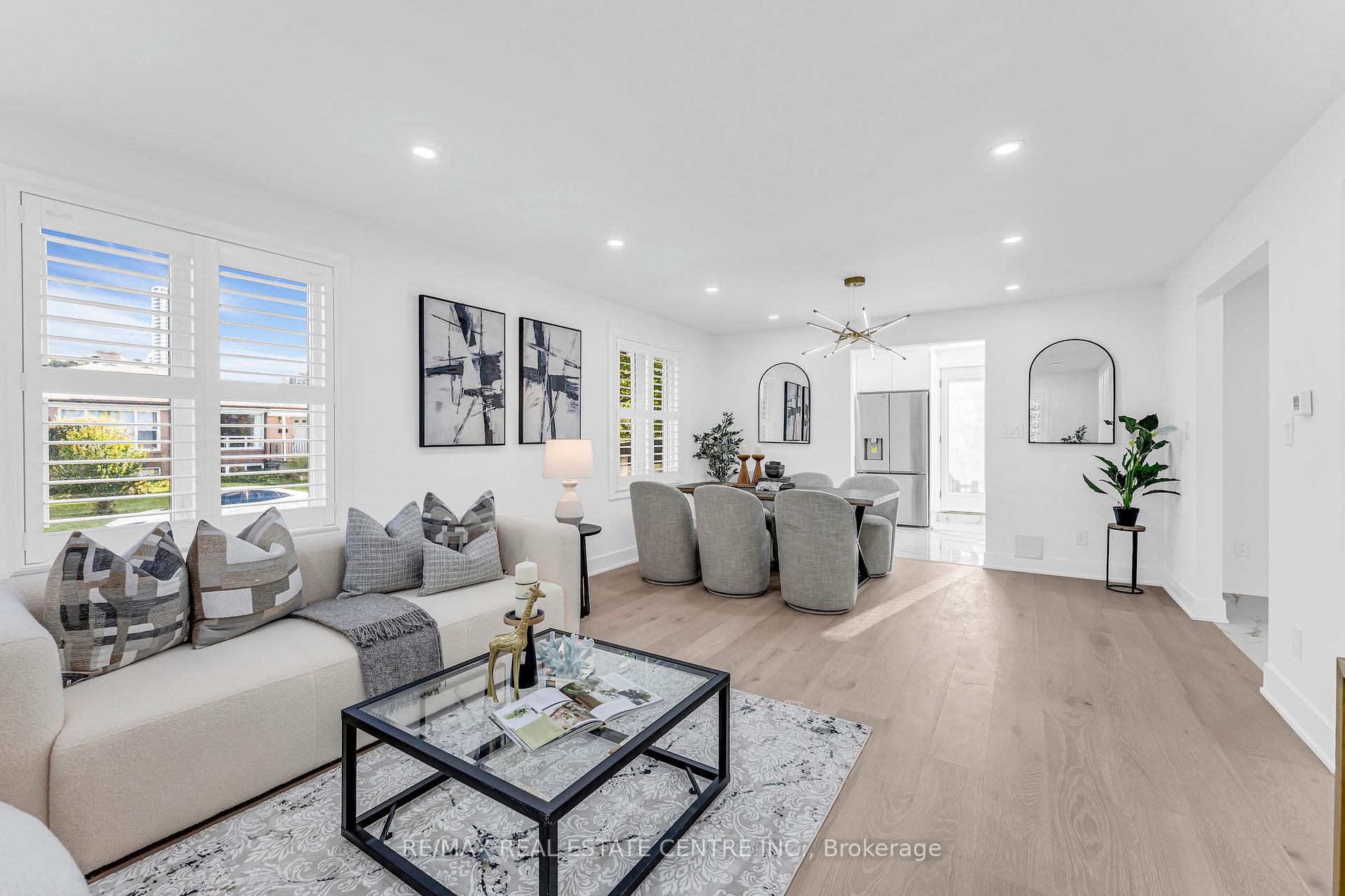 35 Munford Cres, Toronto, ON M4B1B9 | 4 Bedroom 6 Bathroom Detached House | Image 6