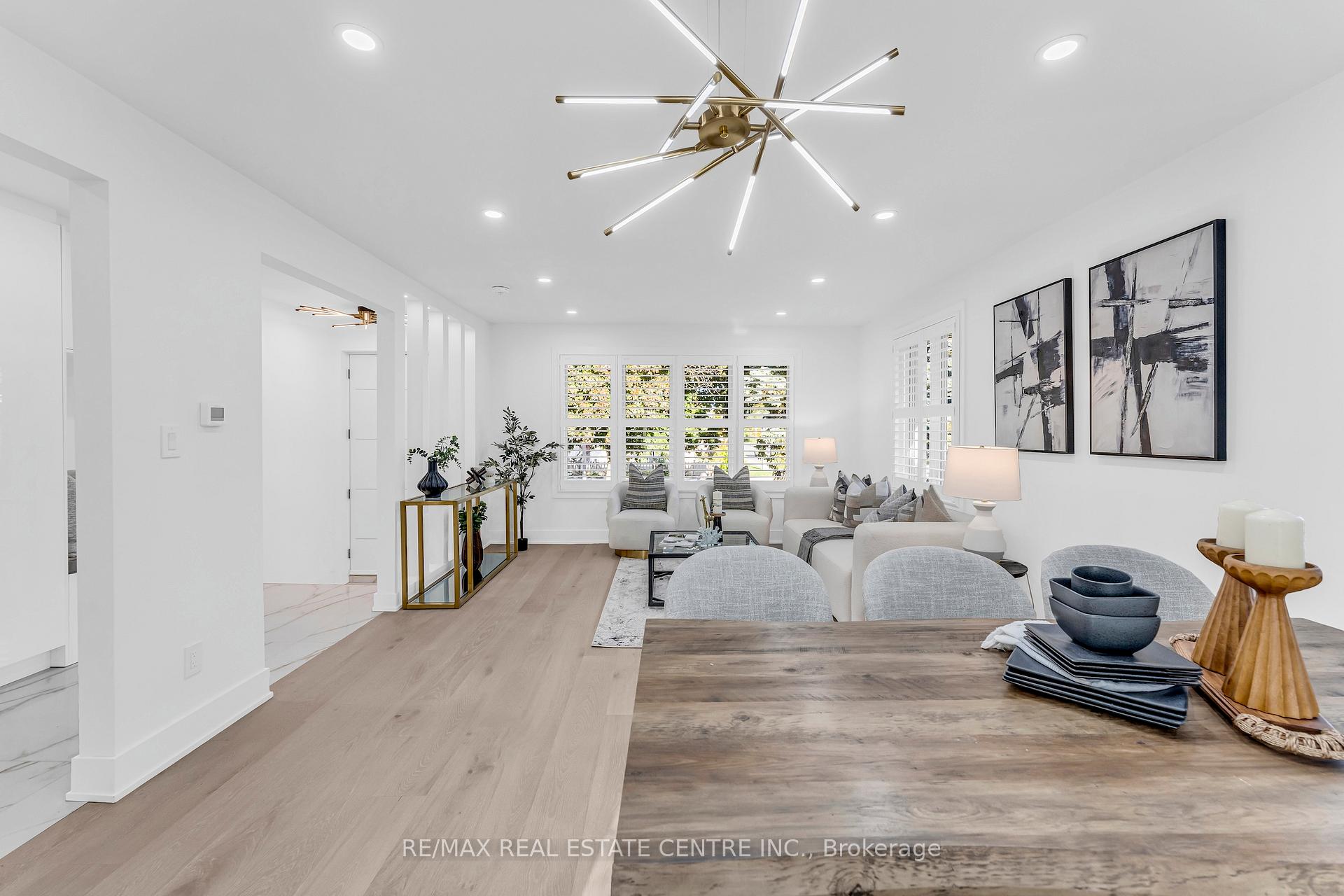 35 Munford Cres, Toronto, ON M4B1B9 | 4 Bedroom 6 Bathroom Detached House | Image 7