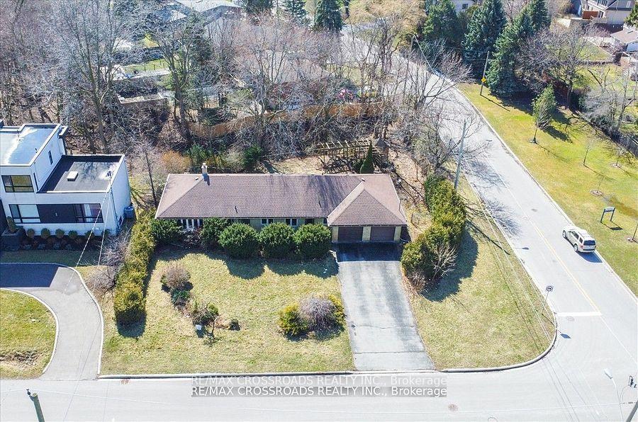 5 Balcarra Ave, Toronto, ON M1M1G8 | 3 Bedroom 3 Bathroom Detached House | Image 6
