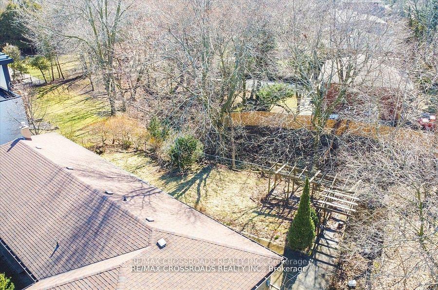 5 Balcarra Ave, Toronto, ON M1M1G8 | 3 Bedroom 3 Bathroom Detached House | Image 9