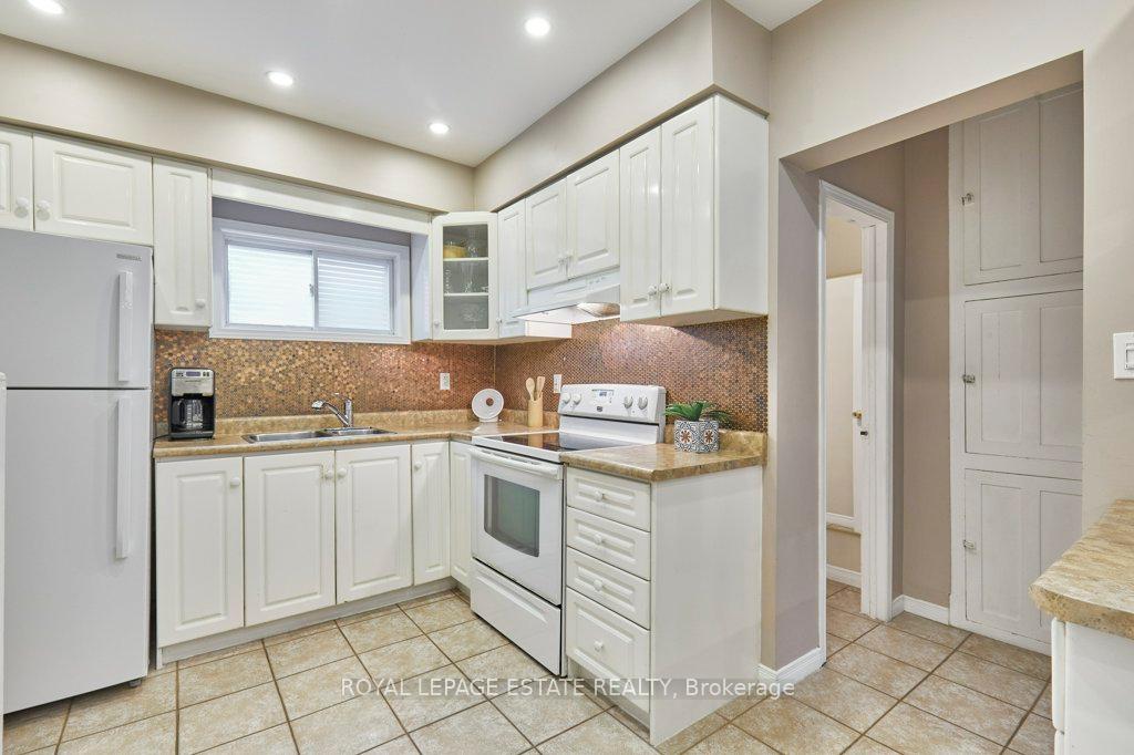 63 Valhalla Blvd, Toronto, ON M1N3B4 | 3 Bedroom 3 Bathroom Detached House | Image 12