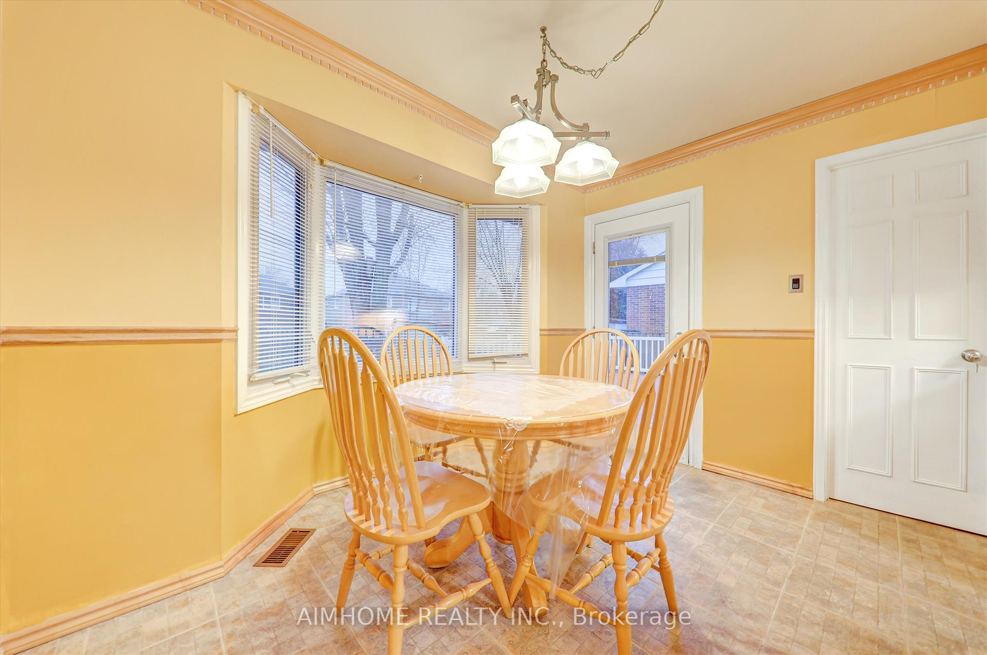 258 Centennial Rd, Toronto, ON M1C1Z9 | 4 Bedroom 4 Bathroom Detached House | Image 10