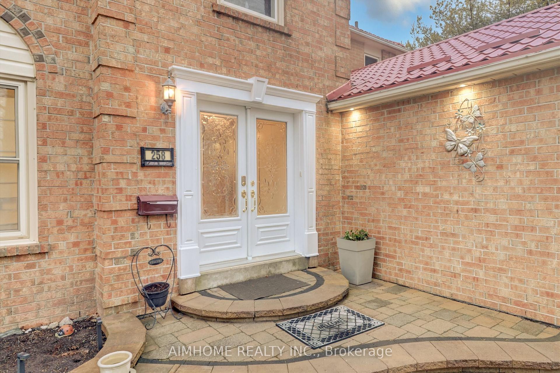 258 Centennial Rd, Toronto, ON M1C1Z9 | 4 Bedroom 4 Bathroom Detached House | Image 3