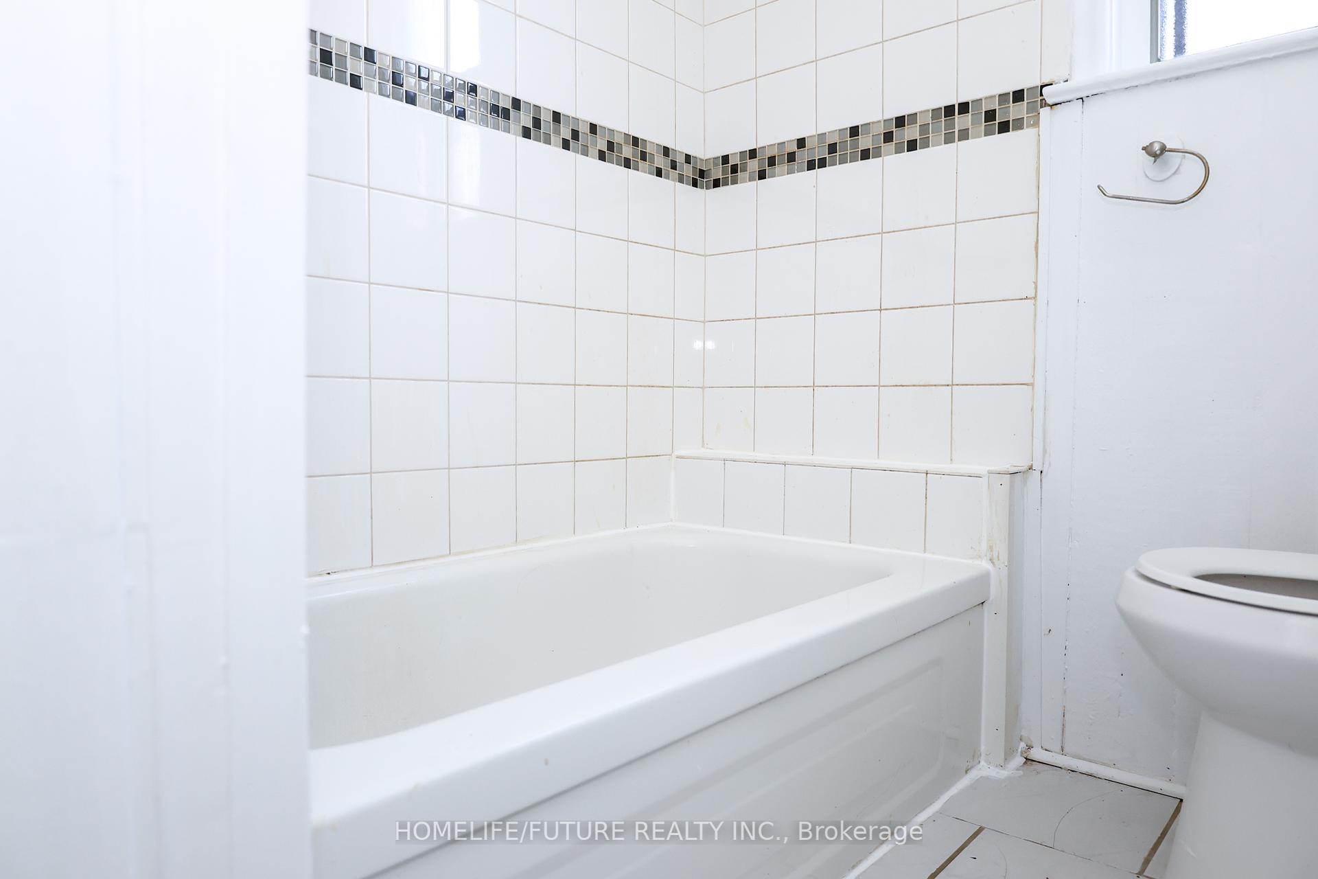 124 North Woodrow Blvd, Toronto, ON M1K1X1 | 2 Bedroom 2 Bathroom Detached House | Image 21