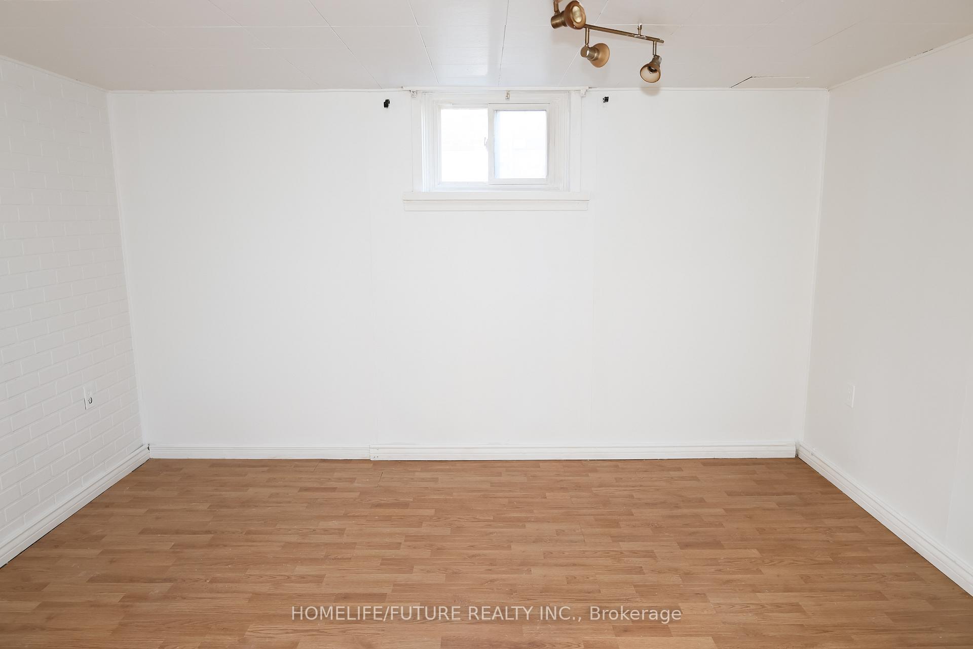 124 North Woodrow Blvd, Toronto, ON M1K1X1 | 2 Bedroom 2 Bathroom Detached House | Image 25