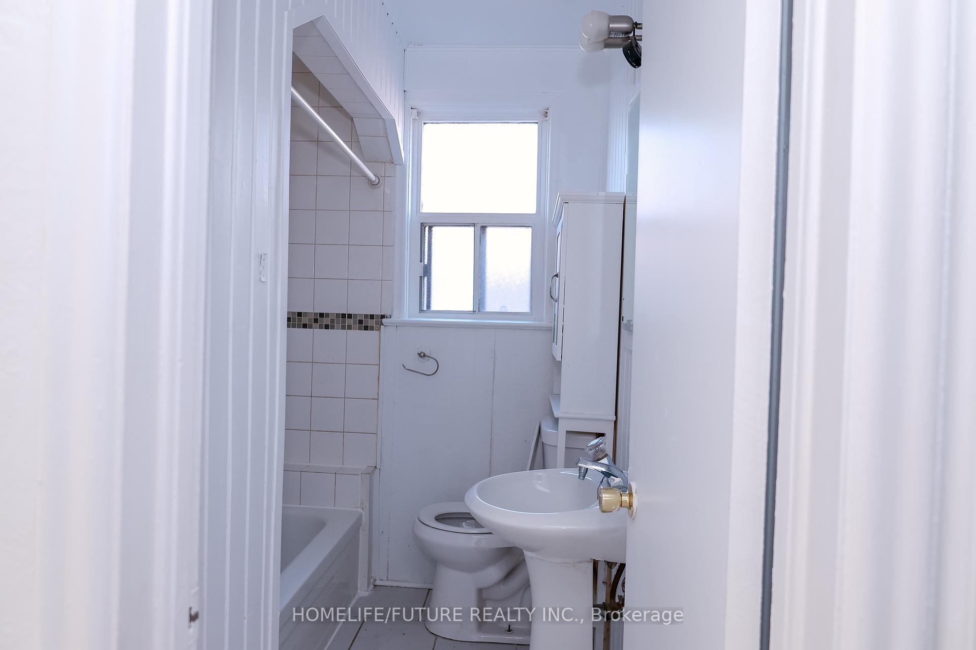 124 North Woodrow Blvd, Toronto, ON M1K1X1 | 2 Bedroom 2 Bathroom Detached House | Image 28