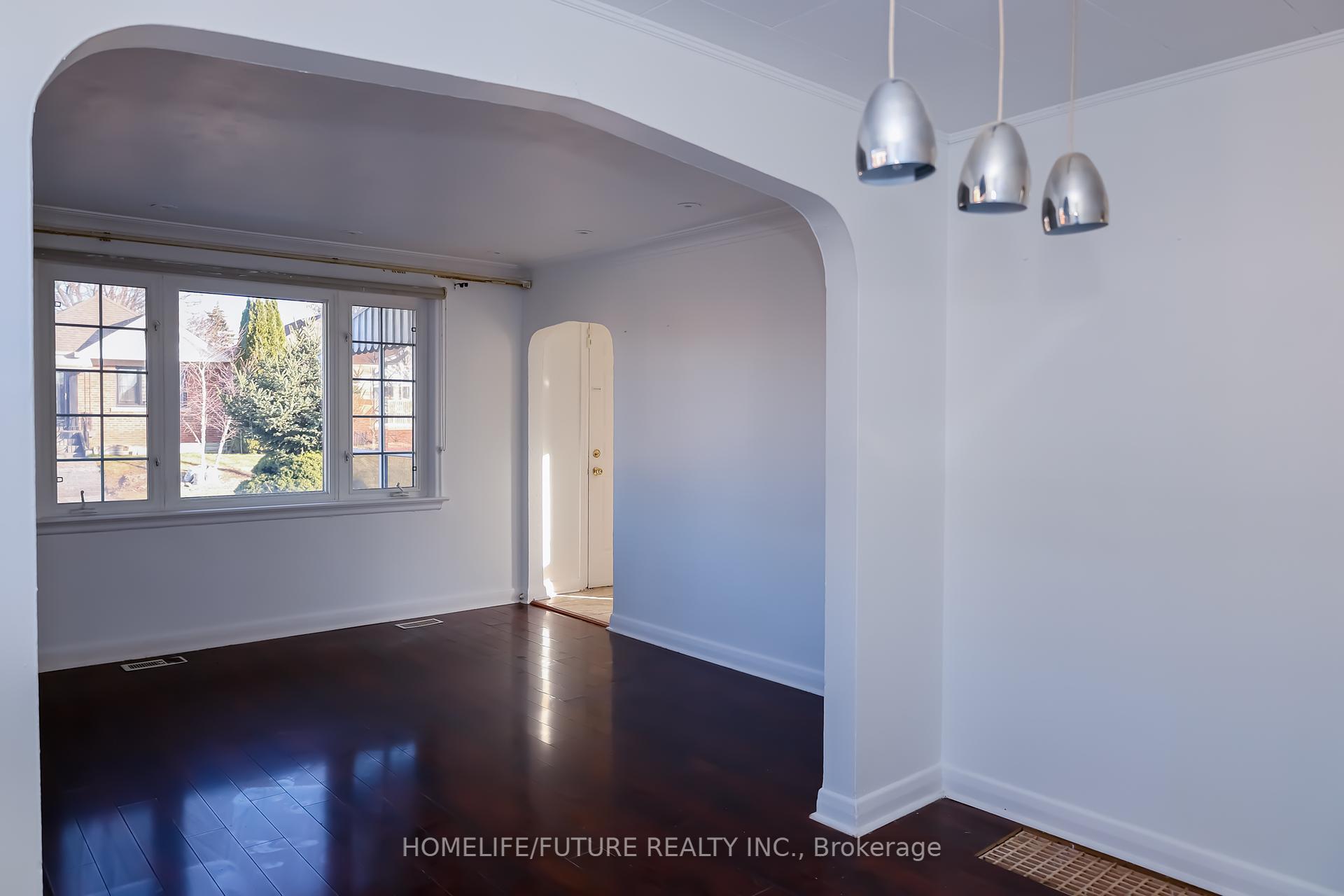 124 North Woodrow Blvd, Toronto, ON M1K1X1 | 2 Bedroom 2 Bathroom Detached House | Image 7