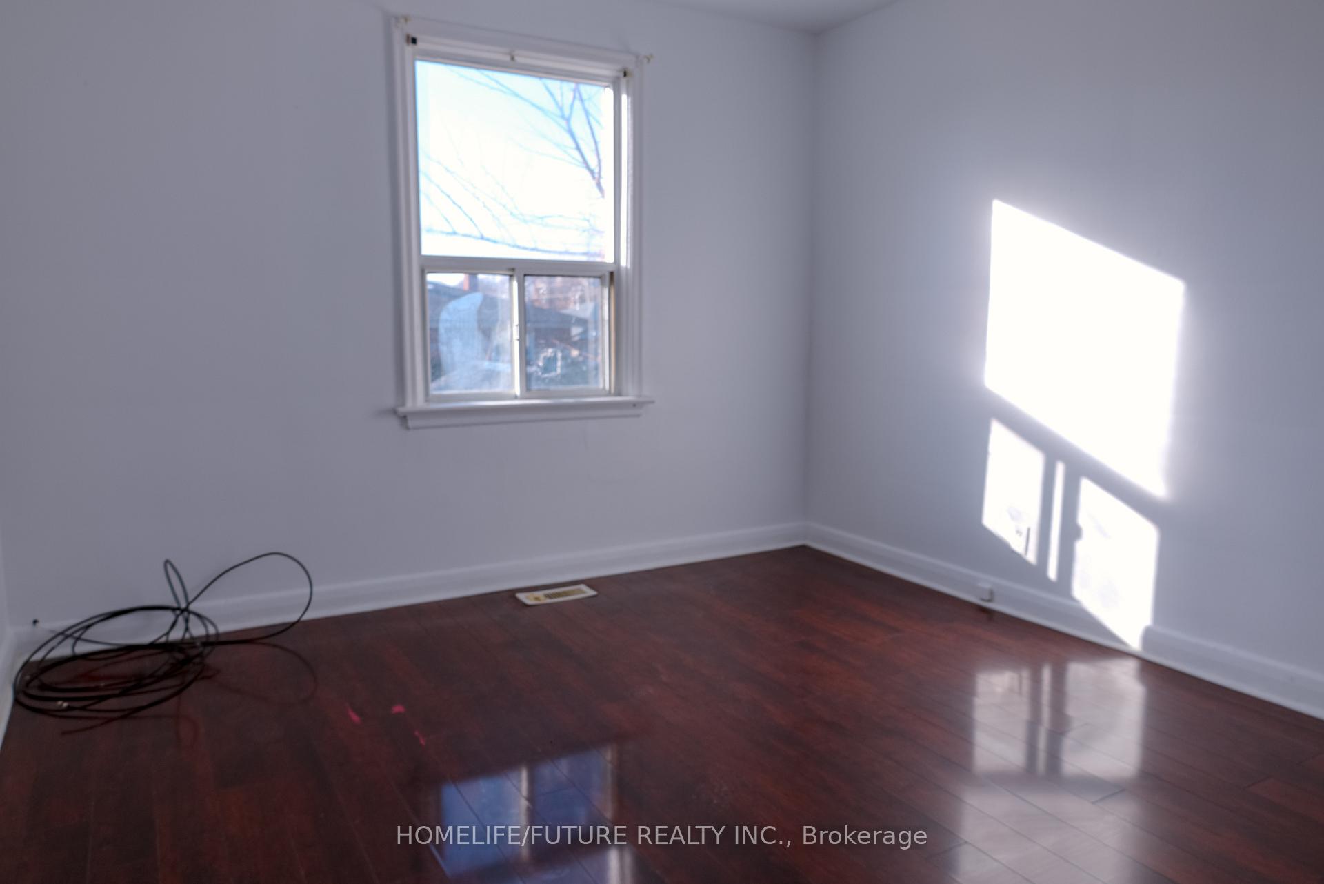 124 North Woodrow Blvd, Toronto, ON M1K1X1 | 2 Bedroom 2 Bathroom Detached House | Image 8