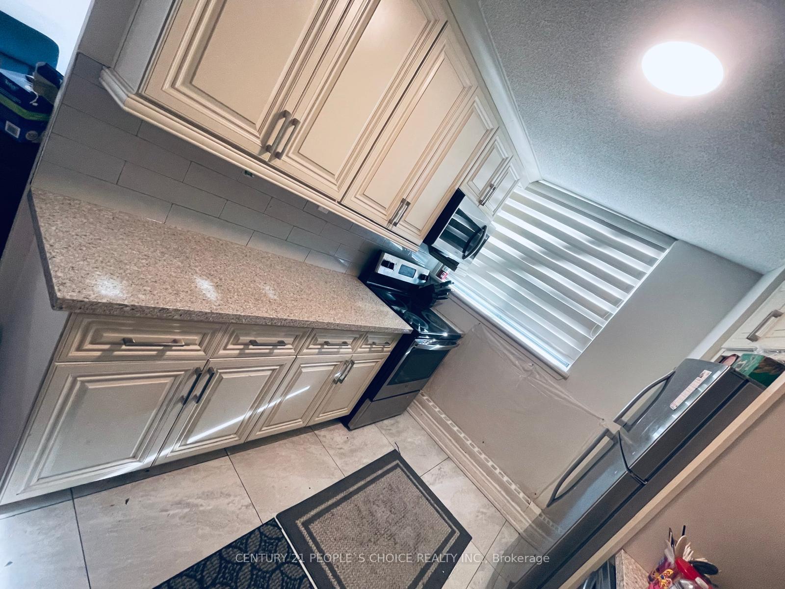 #216 - 100 Wingarden Crt, Toronto, ON M1B2P4 | 2 Bedroom 2 Bathroom Condo Apt | Image 3