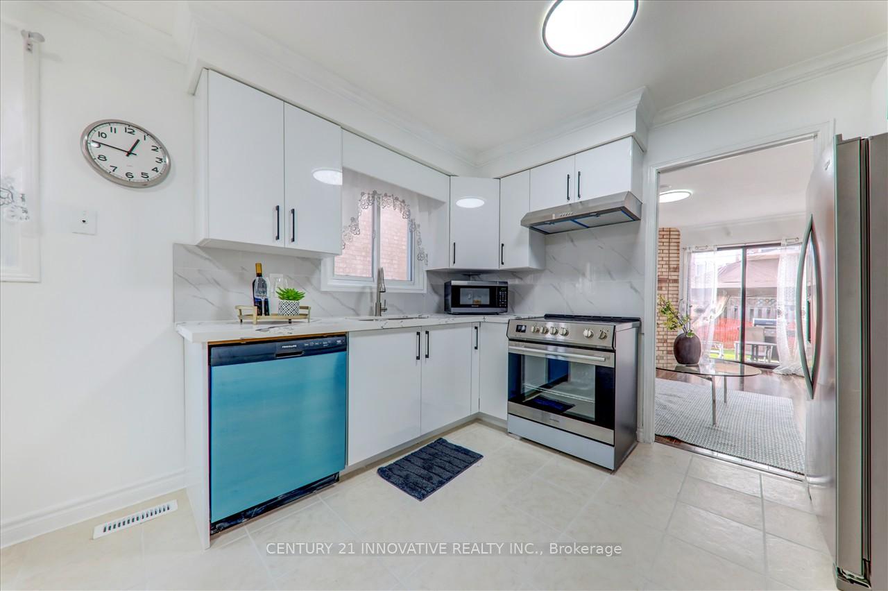 39 Birrell Ave, Toronto, ON M1B5C8 | 4 Bedroom 4 Bathroom Detached House | Image 12