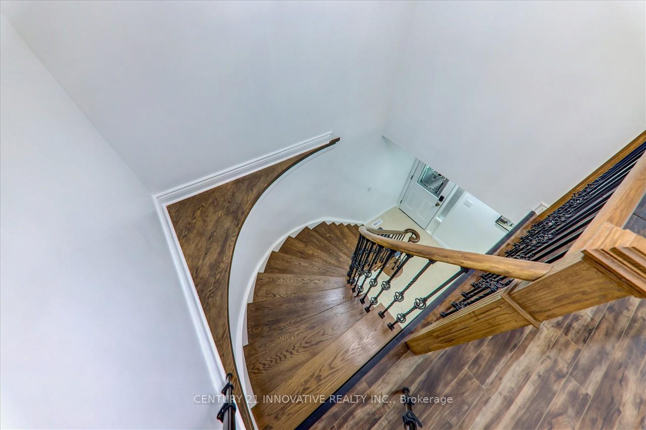 39 Birrell Ave, Toronto, ON M1B5C8 | 4 Bedroom 4 Bathroom Detached House | Image 16