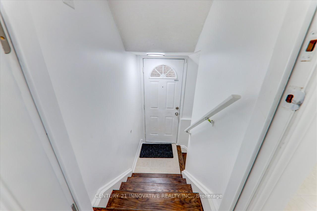 39 Birrell Ave, Toronto, ON M1B5C8 | 4 Bedroom 4 Bathroom Detached House | Image 28