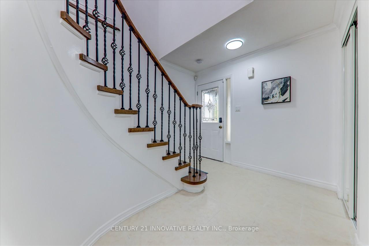 39 Birrell Ave, Toronto, ON M1B5C8 | 4 Bedroom 4 Bathroom Detached House | Image 5