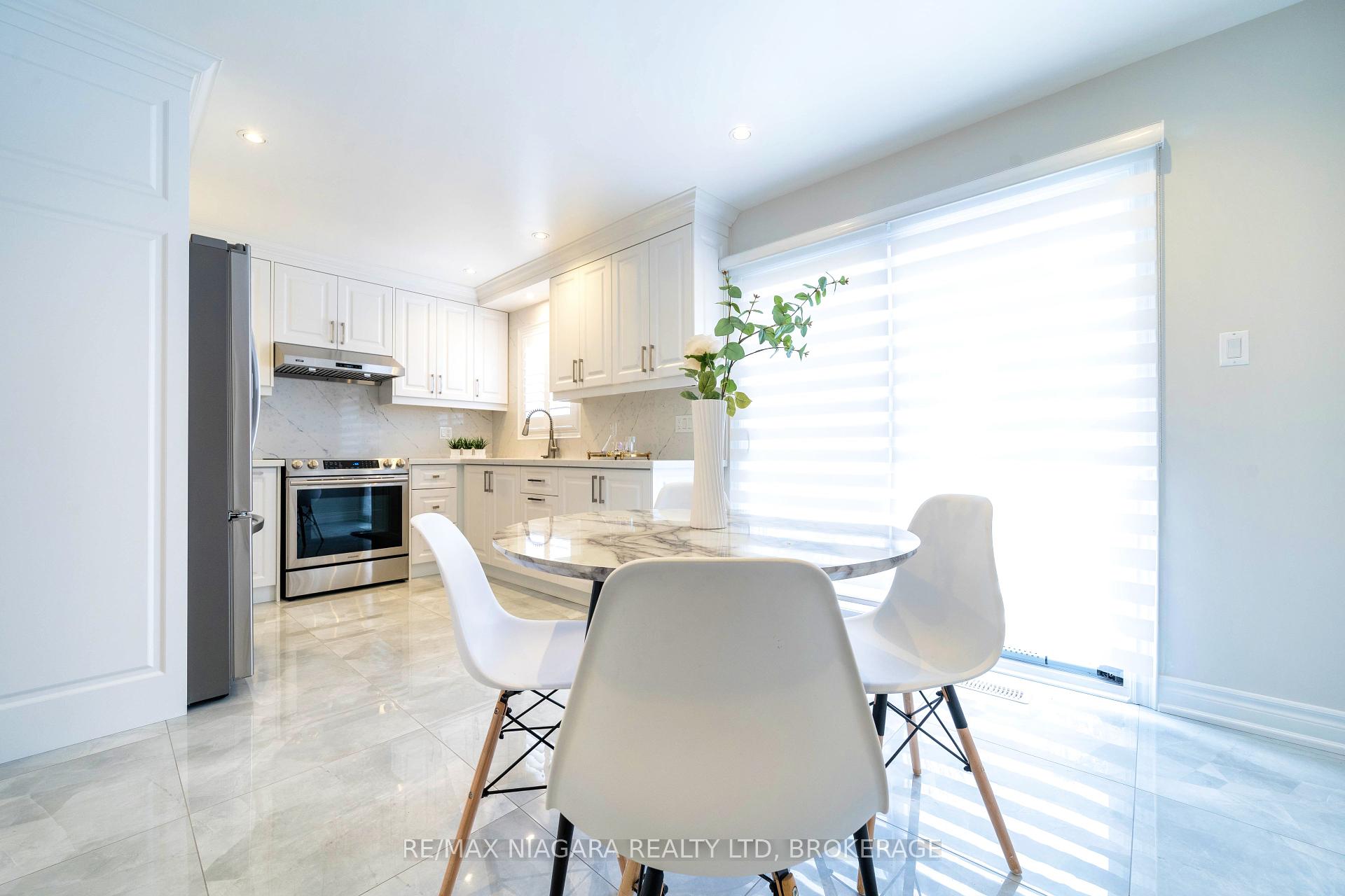 42 Kenhatch Blvd, Toronto, ON M1S3Y1 | 4 Bedroom 5 Bathroom Detached House | Image 10