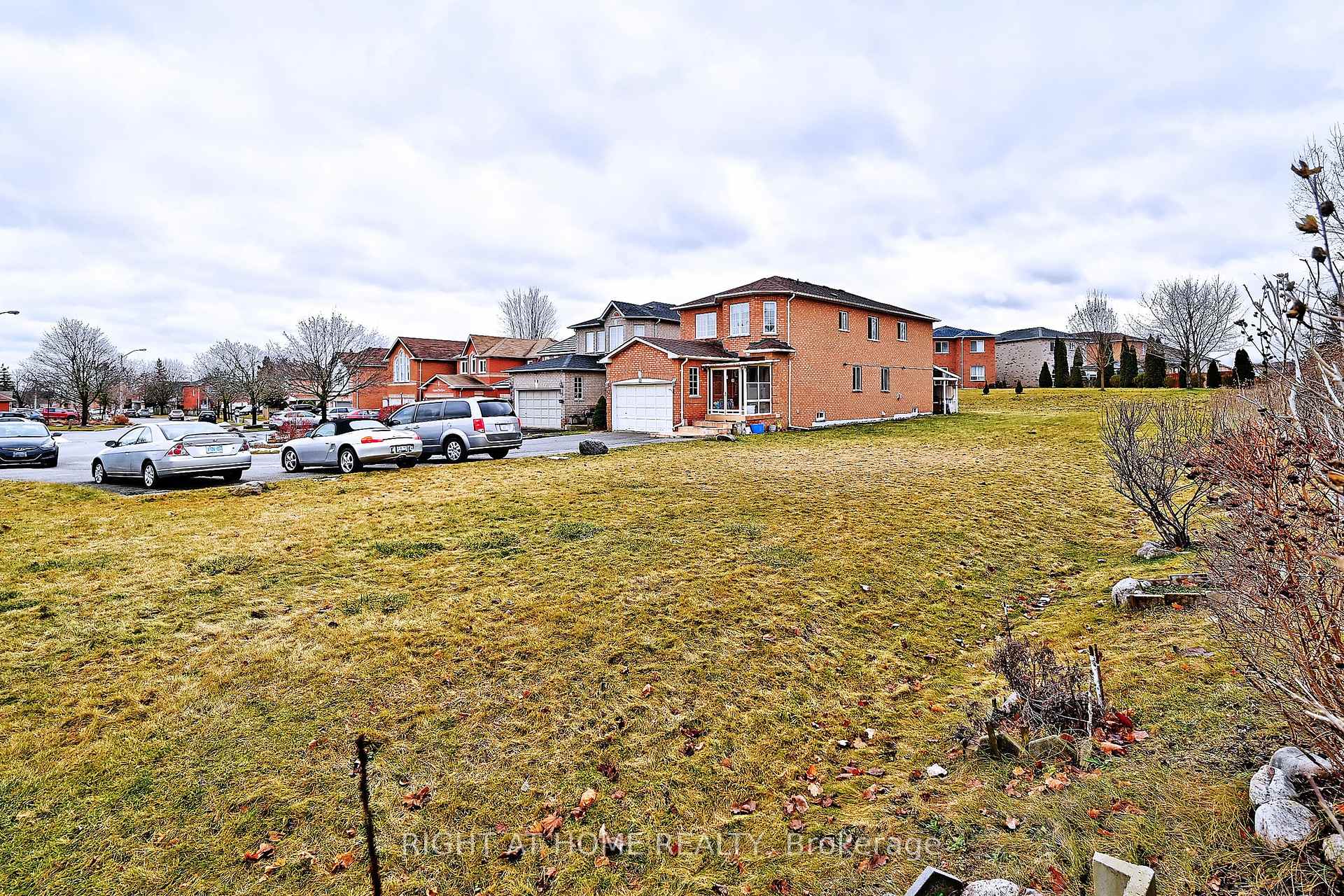 22 Samuel Teitel Crt, Toronto, ON M1X1S7 | 4 Bedroom 4 Bathroom Detached House | Image 3