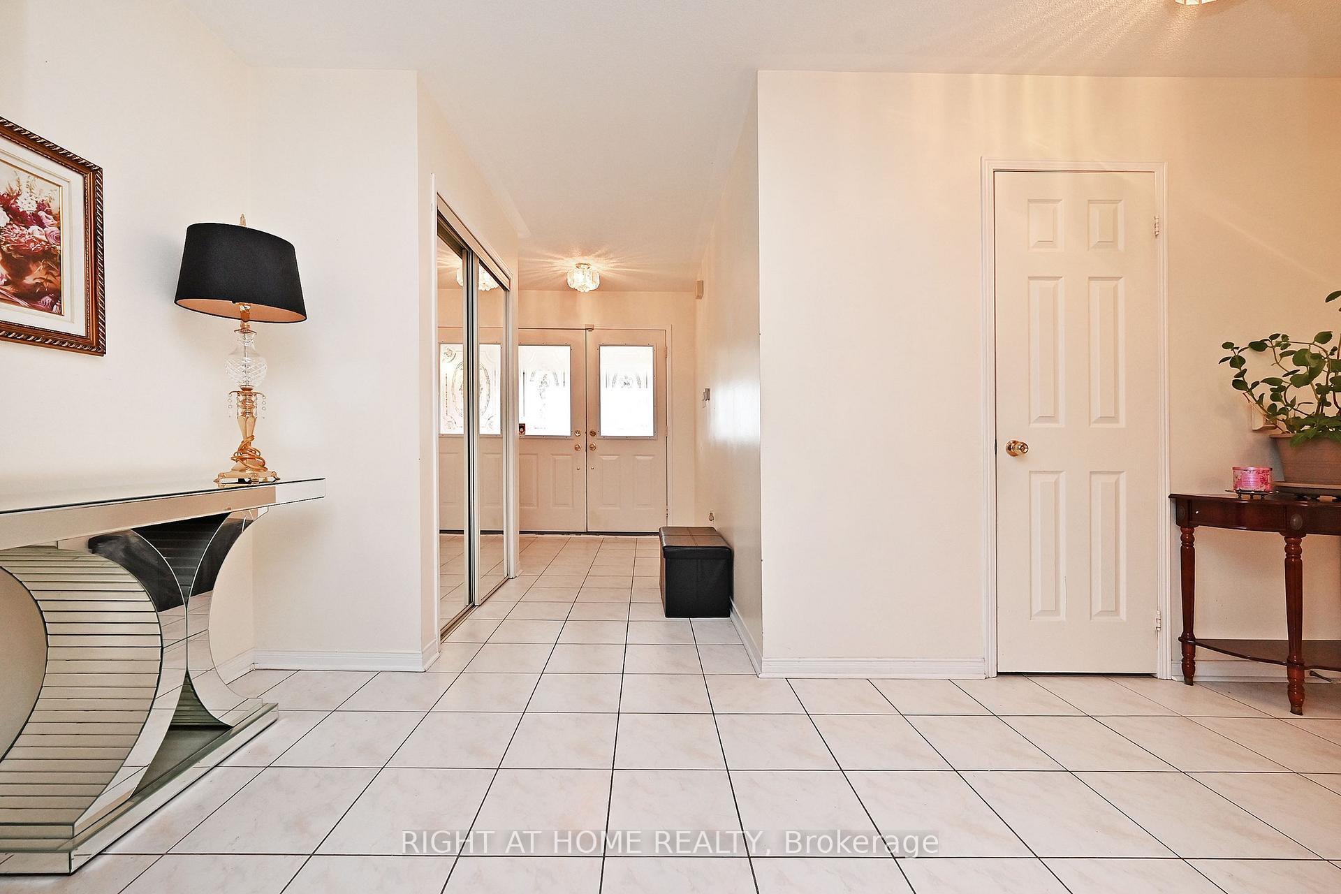 22 Samuel Teitel Crt, Toronto, ON M1X1S7 | 4 Bedroom 4 Bathroom Detached House | Image 6