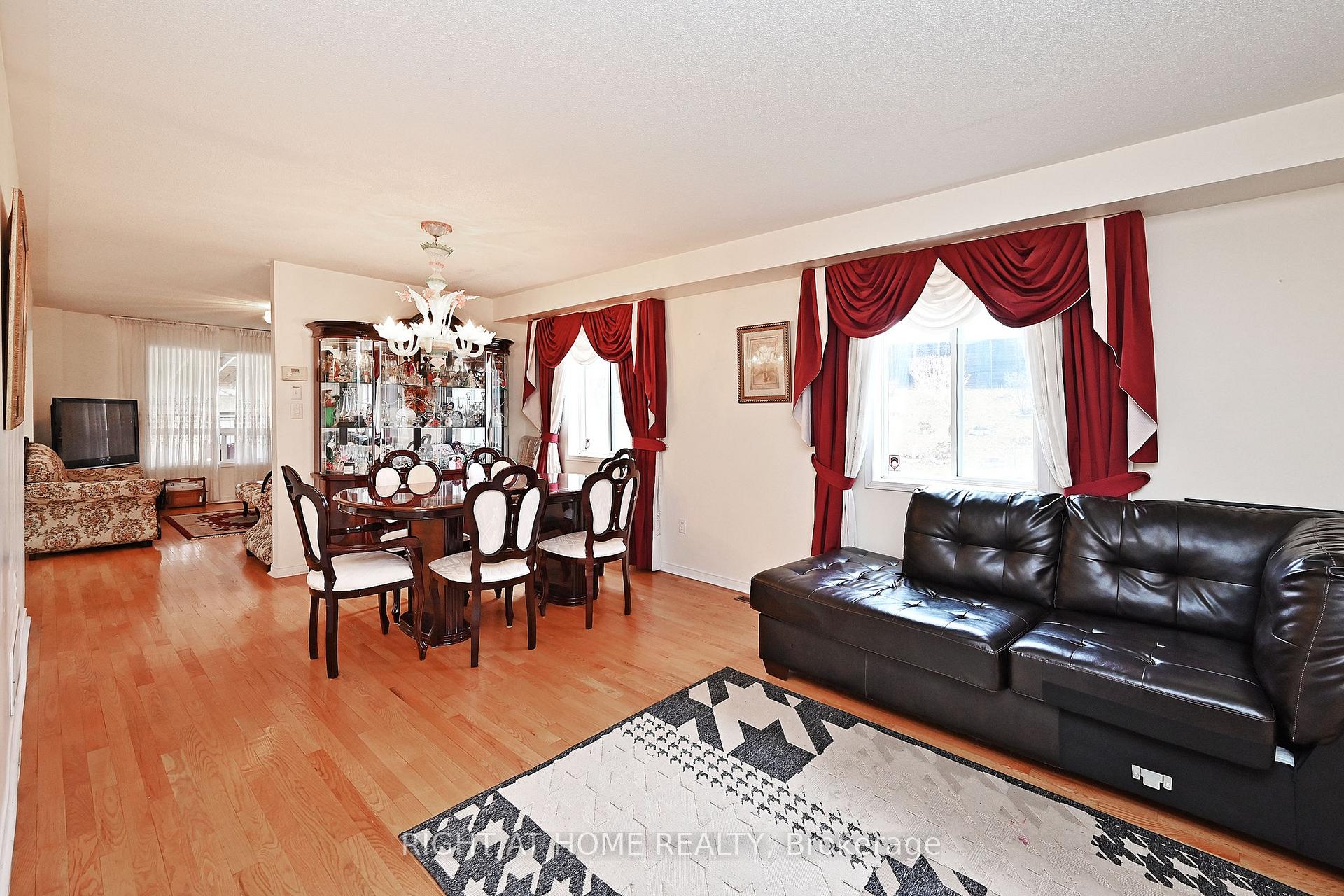 22 Samuel Teitel Crt, Toronto, ON M1X1S7 | 4 Bedroom 4 Bathroom Detached House | Image 7