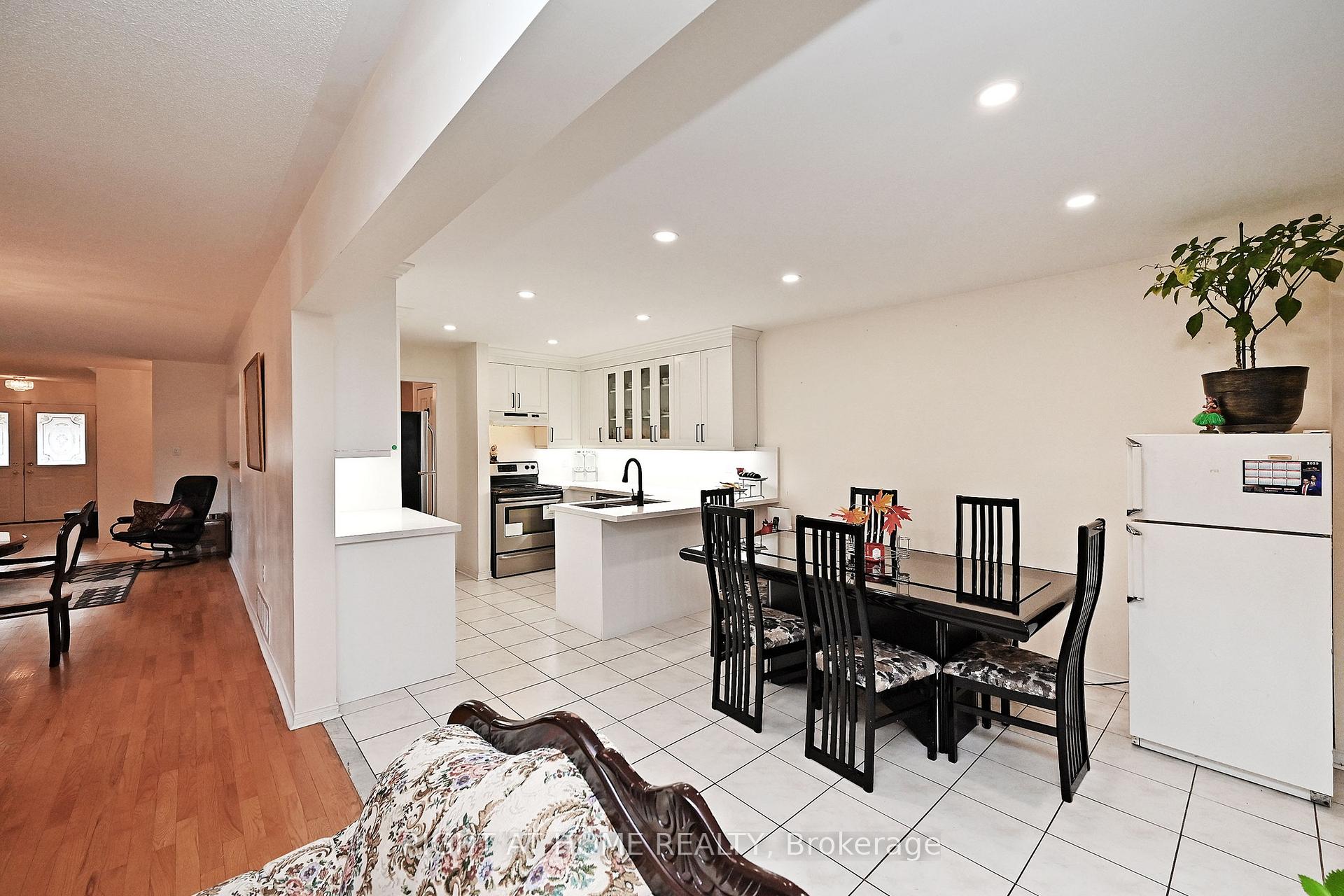 22 Samuel Teitel Crt, Toronto, ON M1X1S7 | 4 Bedroom 4 Bathroom Detached House | Image 8