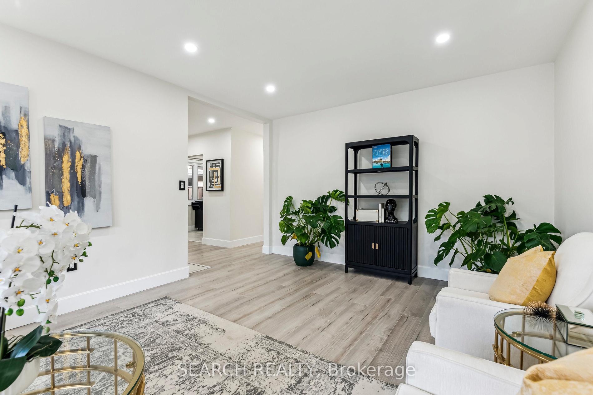 7 Garrick Rd, Toronto, ON M1M1S6 | 3 Bedroom 2 Bathroom Detached House | Image 8