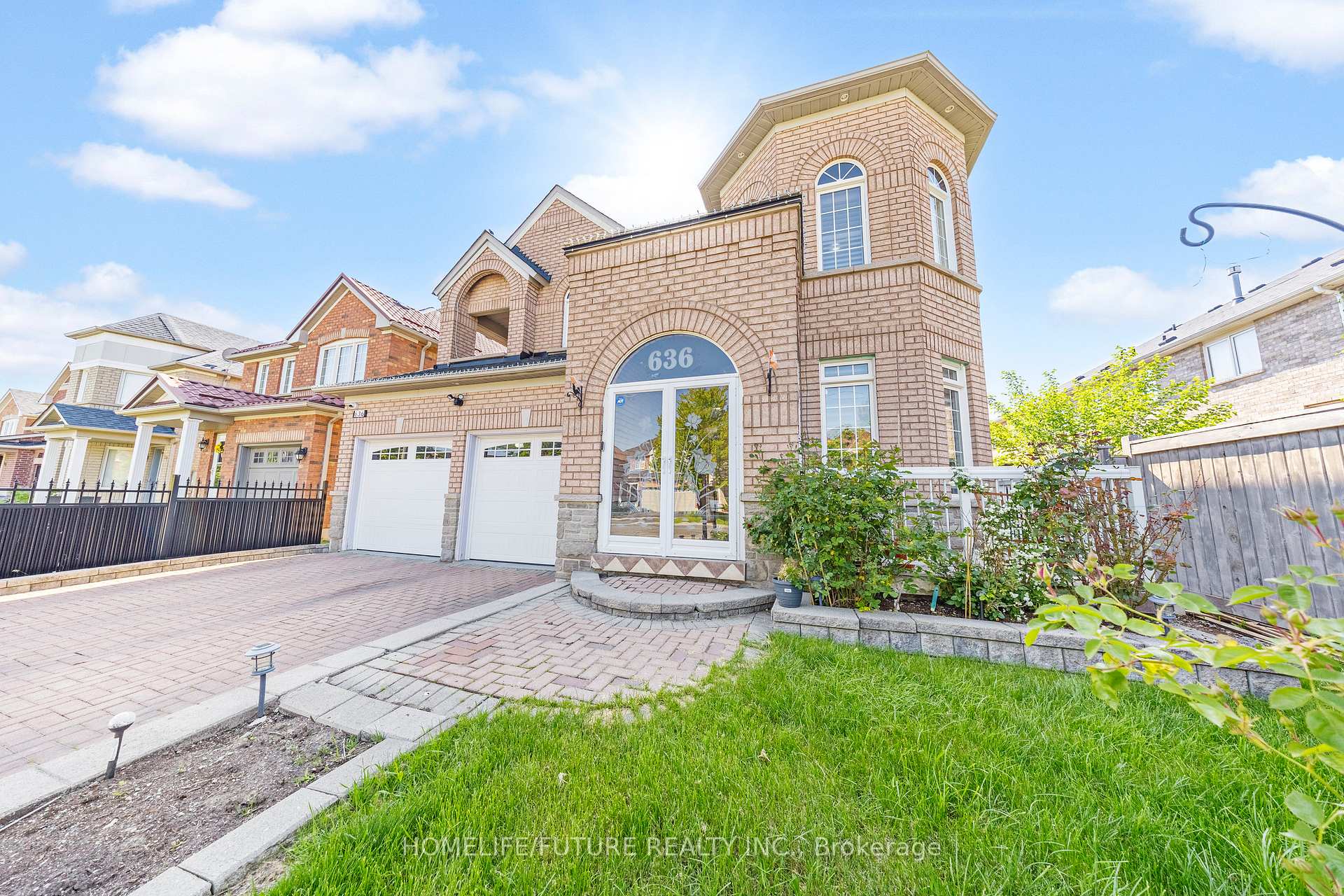 636 Staines Rd, Toronto, ON M1X2A7 | 4 Bedroom 4 Bathroom Detached House | Image 2