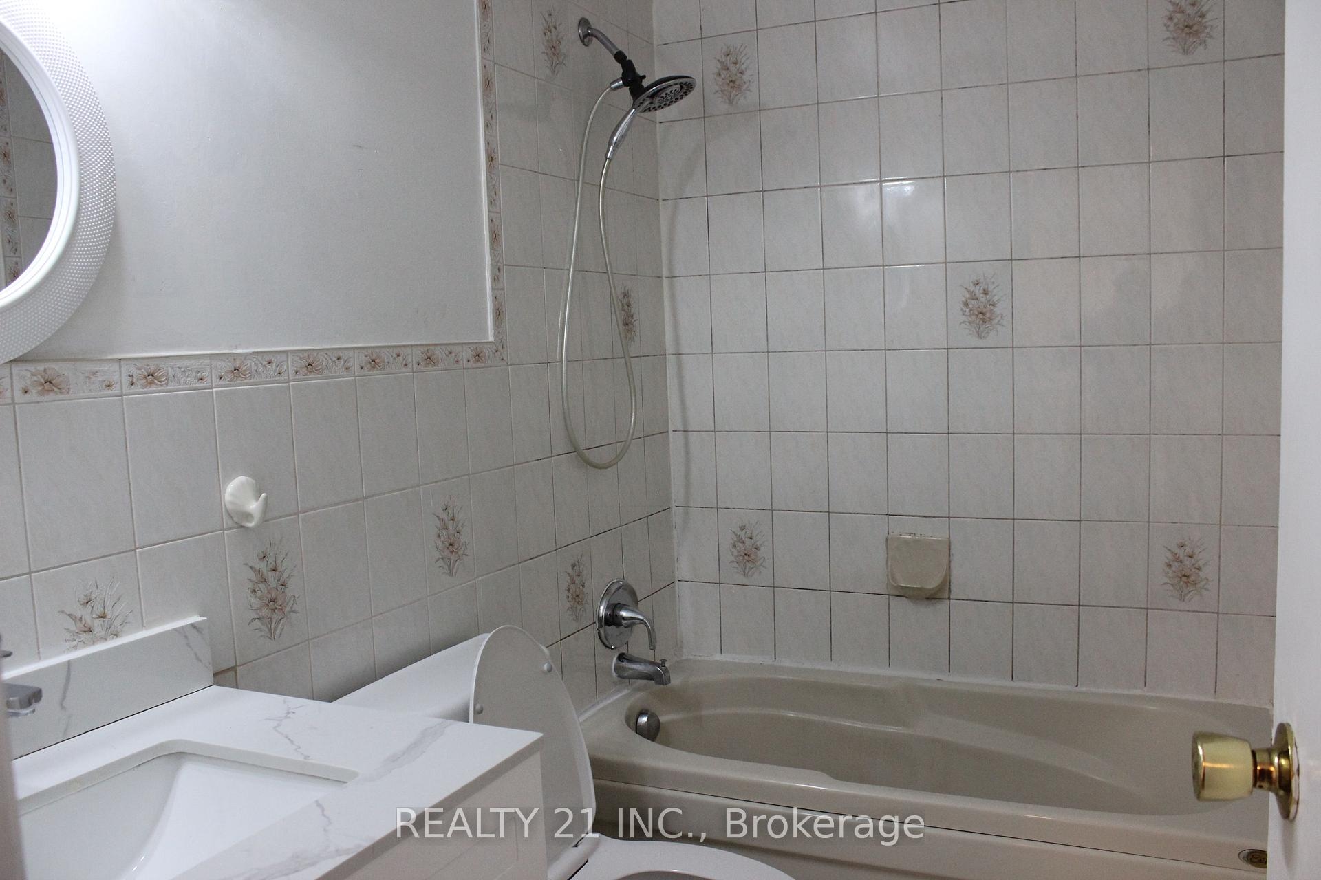 37 Frontier Pt Way, Toronto, ON M1B4G6 | 3 Bedroom 3 Bathroom Detached House | Image 10