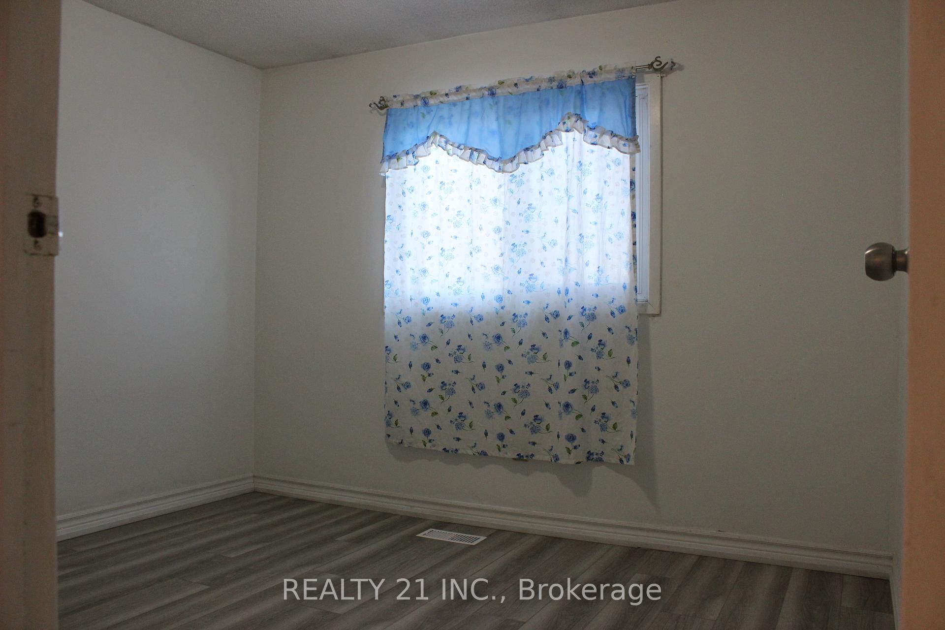 37 Frontier Pt Way, Toronto, ON M1B4G6 | 3 Bedroom 3 Bathroom Detached House | Image 12