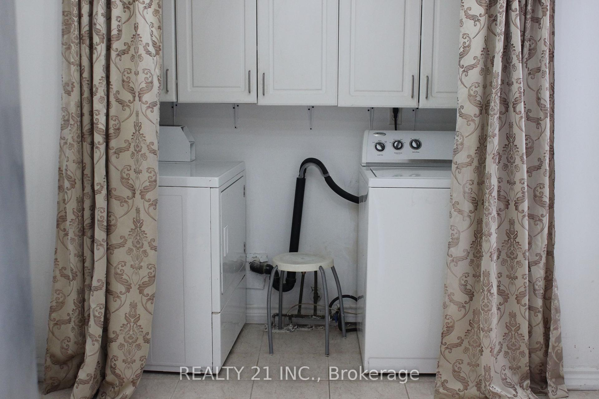 37 Frontier Pt Way, Toronto, ON M1B4G6 | 3 Bedroom 3 Bathroom Detached House | Image 4