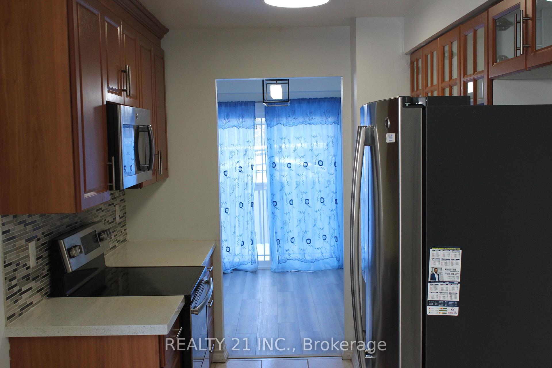37 Frontier Pt Way, Toronto, ON M1B4G6 | 3 Bedroom 3 Bathroom Detached House | Image 6